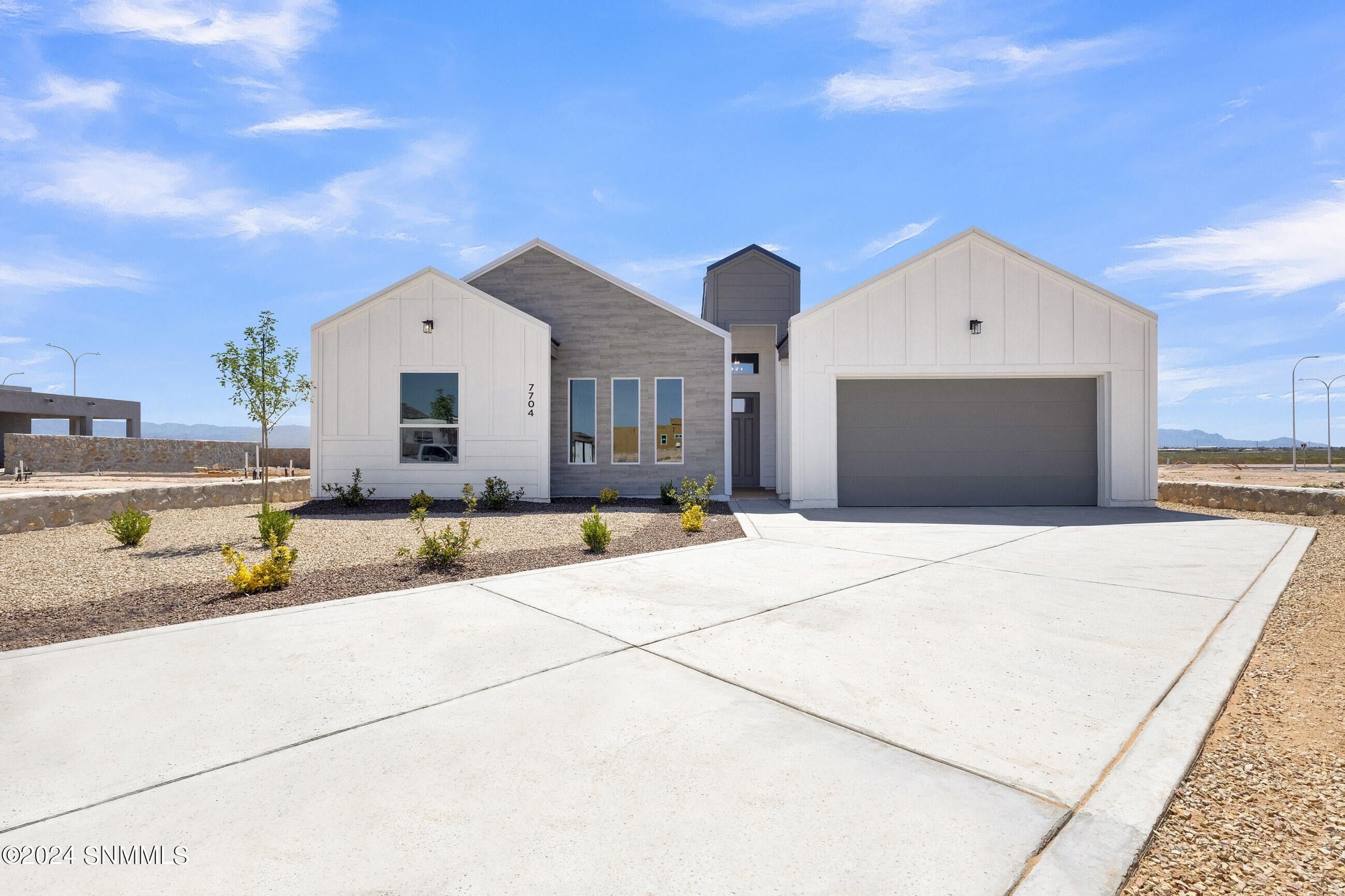 7704 Celestial Street. Las Cruces, NM 88012