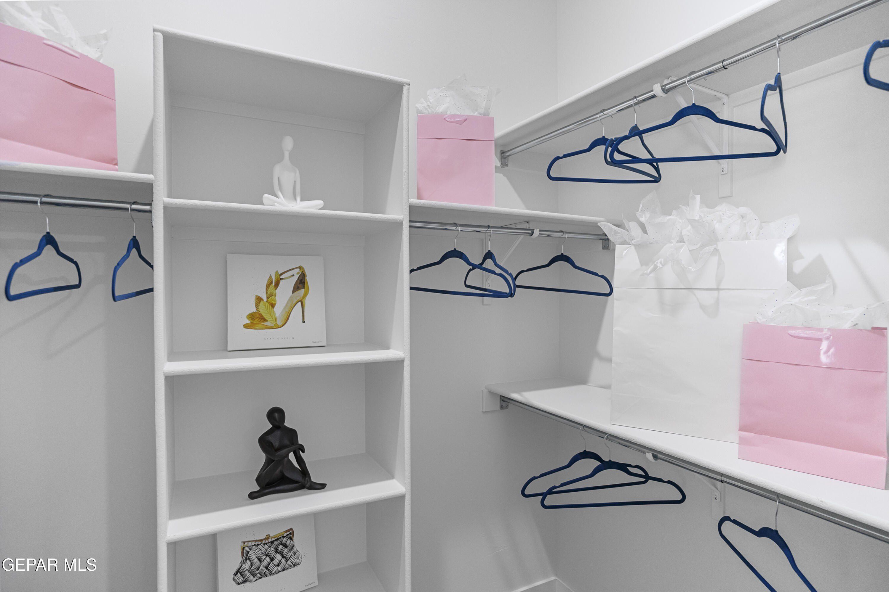 152 Ruth Trail. Sunland Park, NM 88063