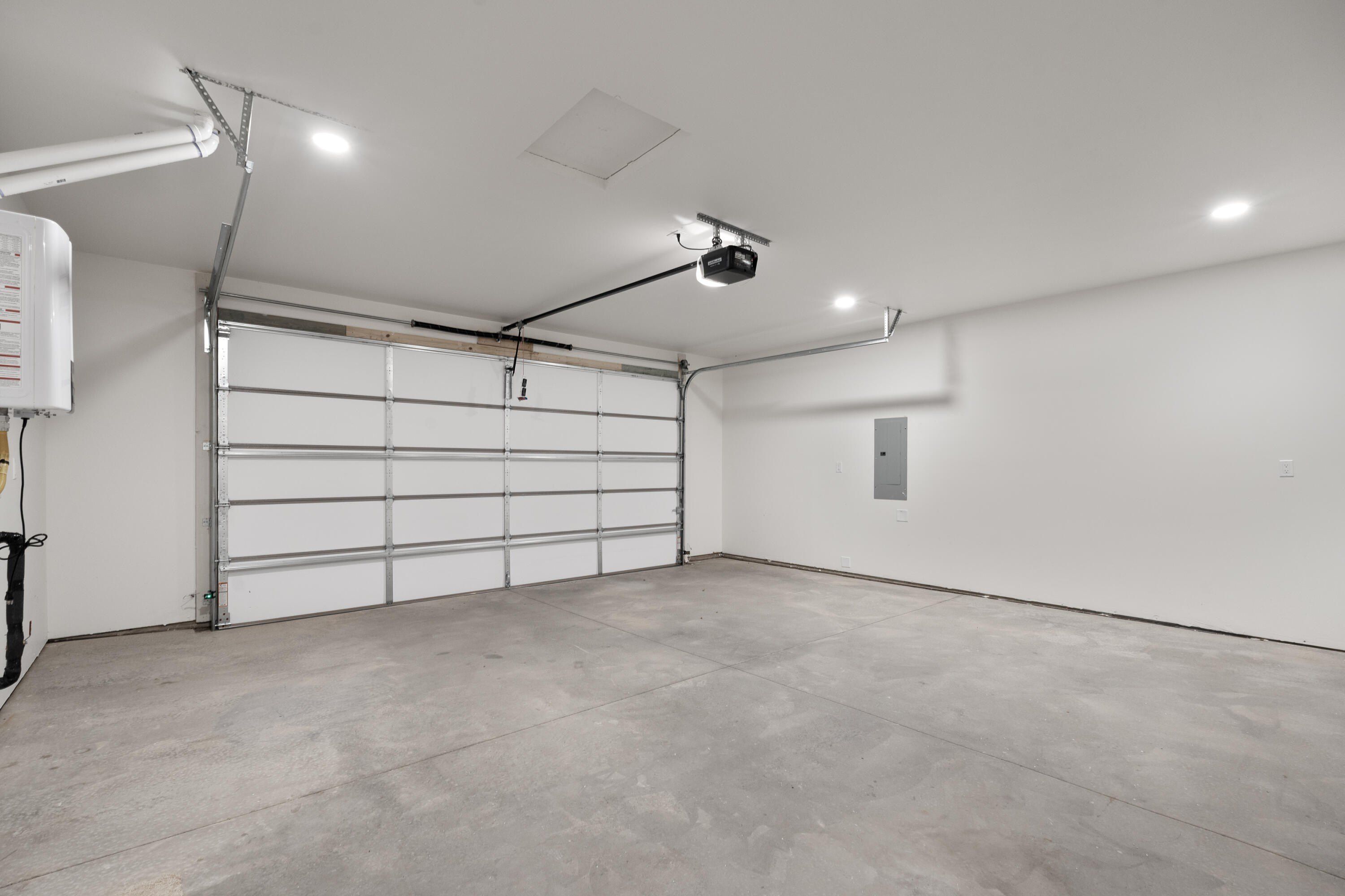 31 Kiva Court. Sandia Park, NM 87047