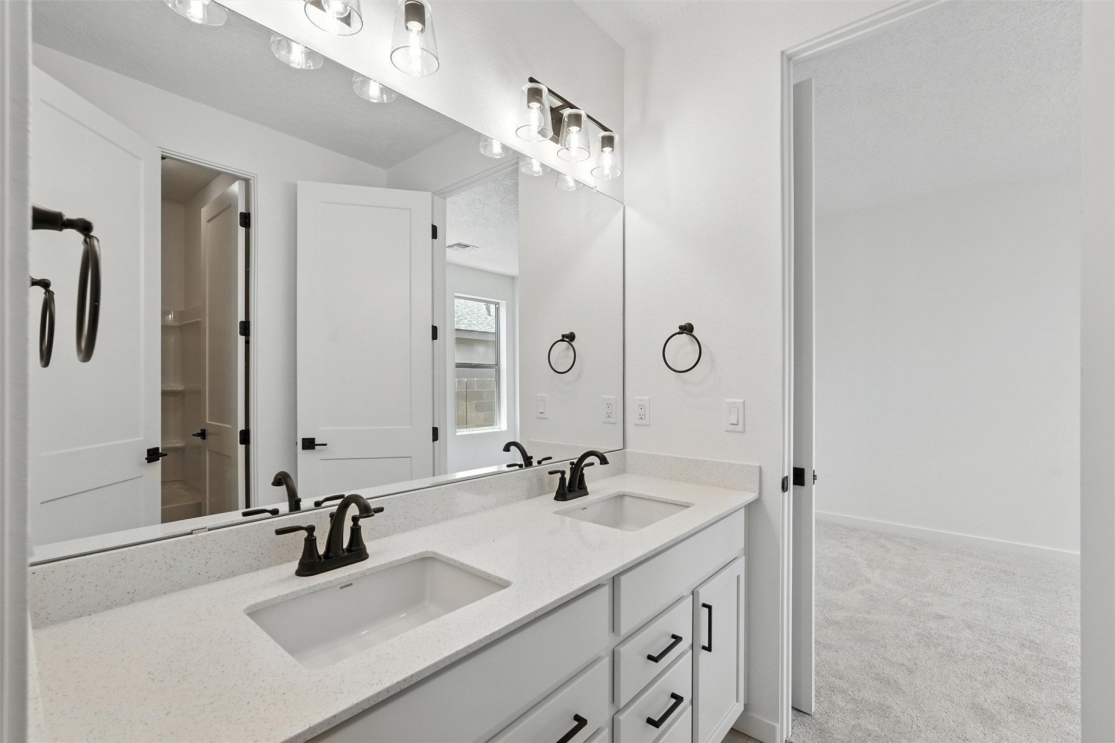 77 Cadena Loop. Los Alamos, NM 87547