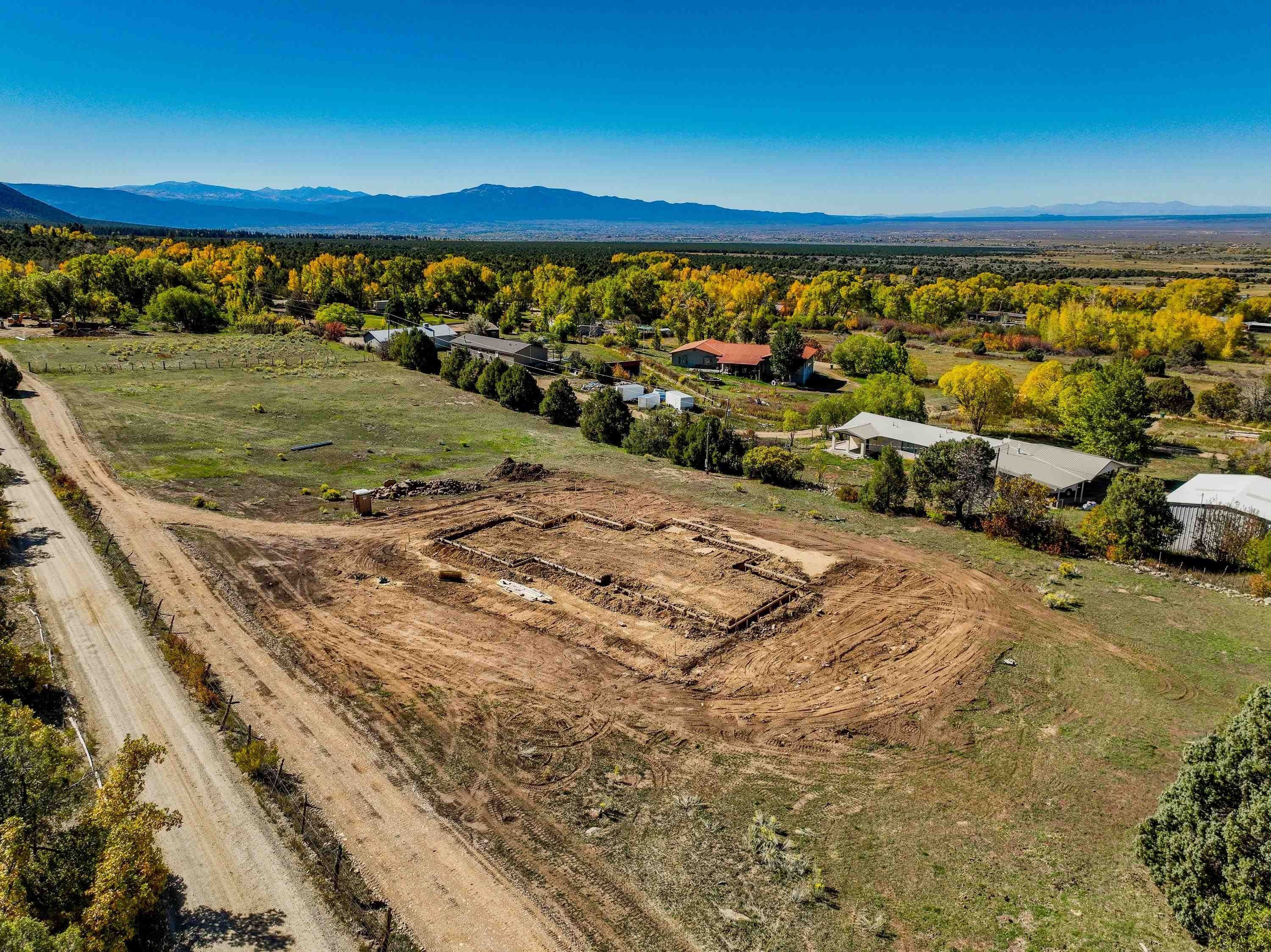 Tract 3 Arturos Way. Arroyo Seco, NM 87514