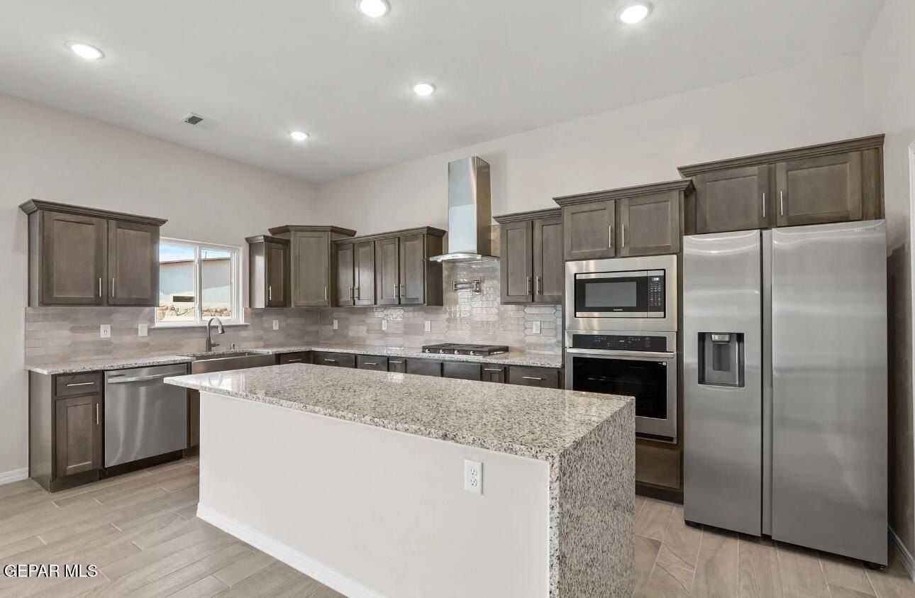 120 Loma Parda Trail. Sunland Park, NM 88063