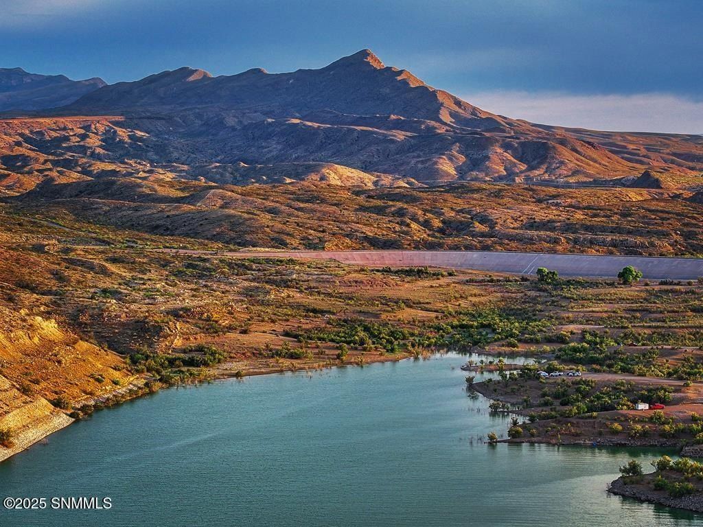 212 Tierra Verde Circle. Elephant Butte, NM 87935