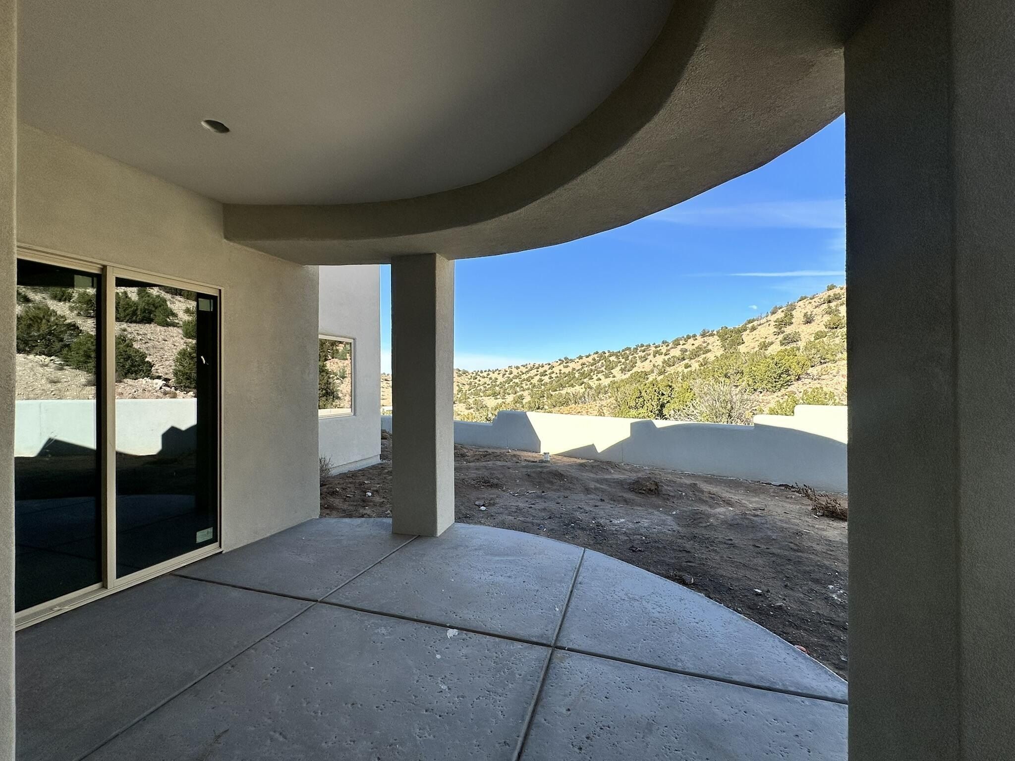 31 La Entrada. Placitas, NM 87043