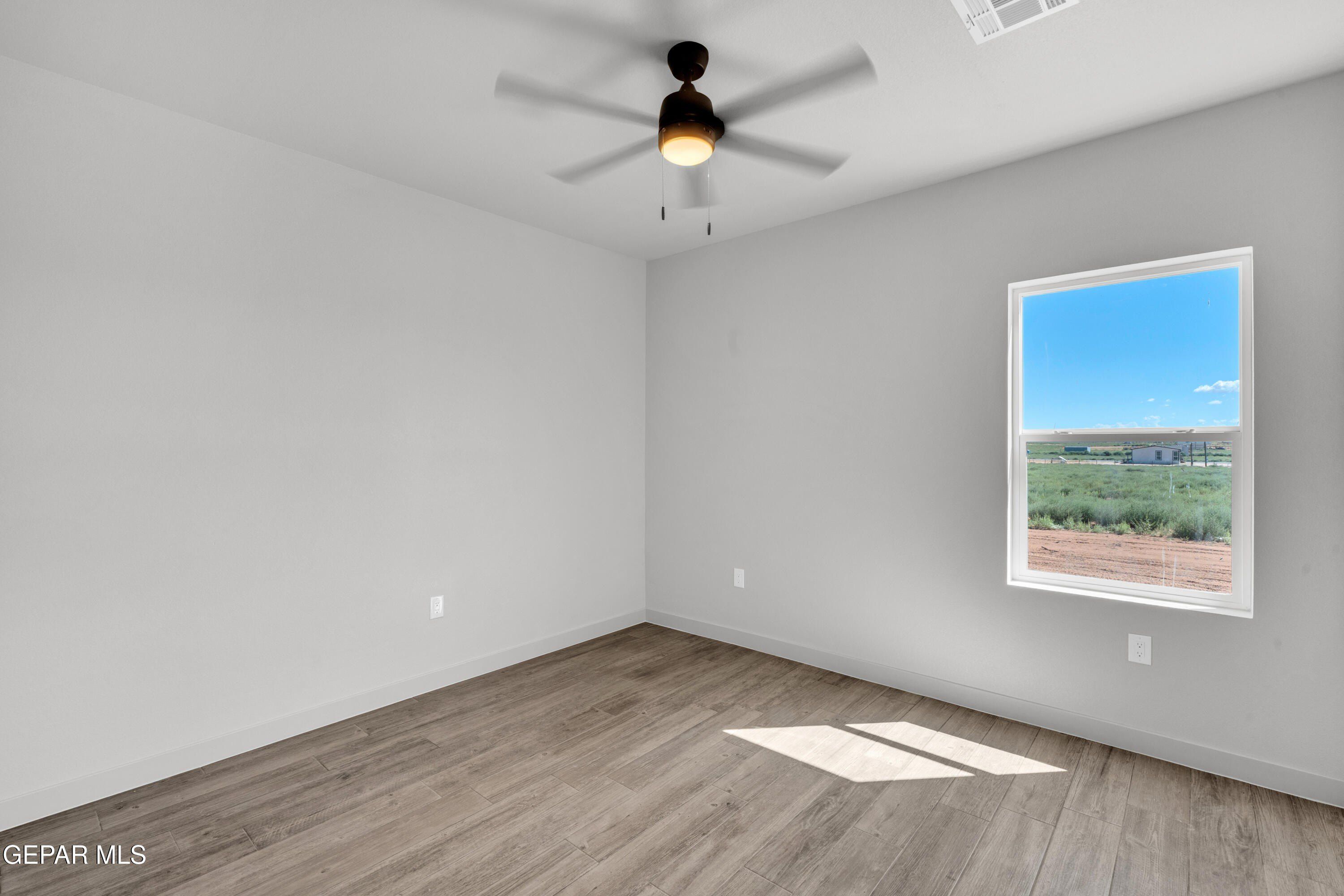 1405 Syrian Desert Drive. Chaparral, NM 88081