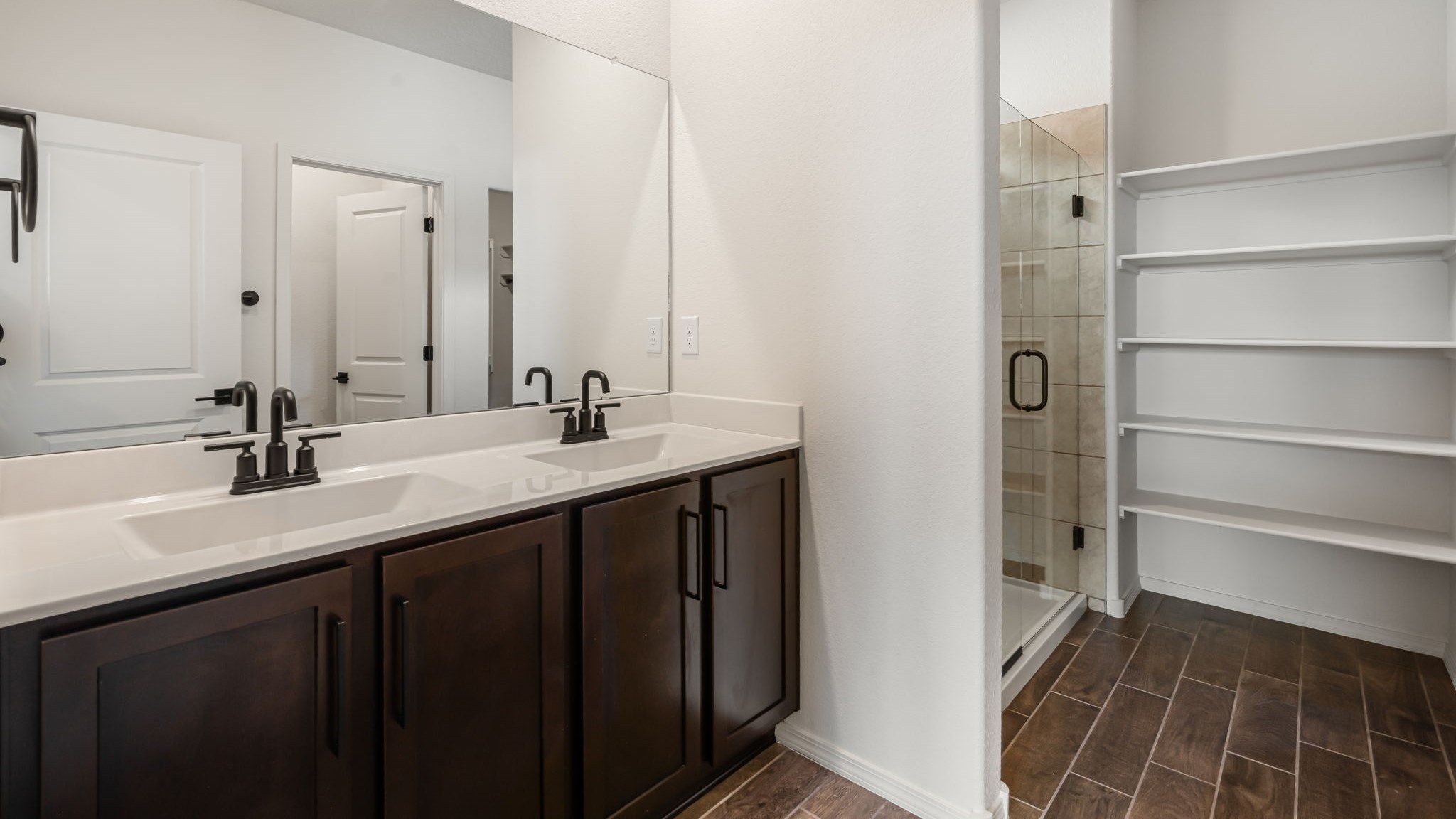 4335 Vista Manzano. Santa Fe, NM 87507