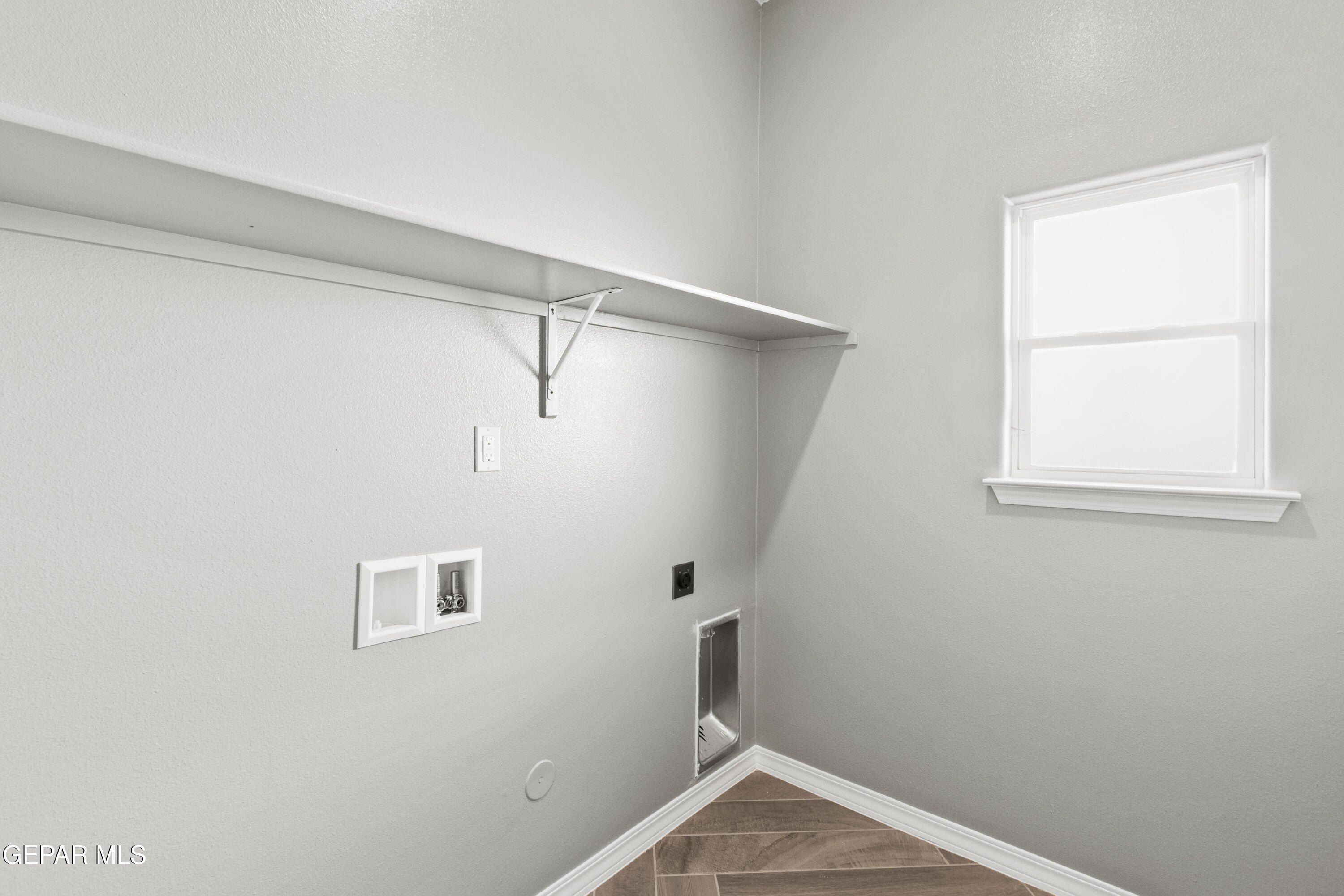 6029 Summer Ridge. Santa Teresa, NM 88008