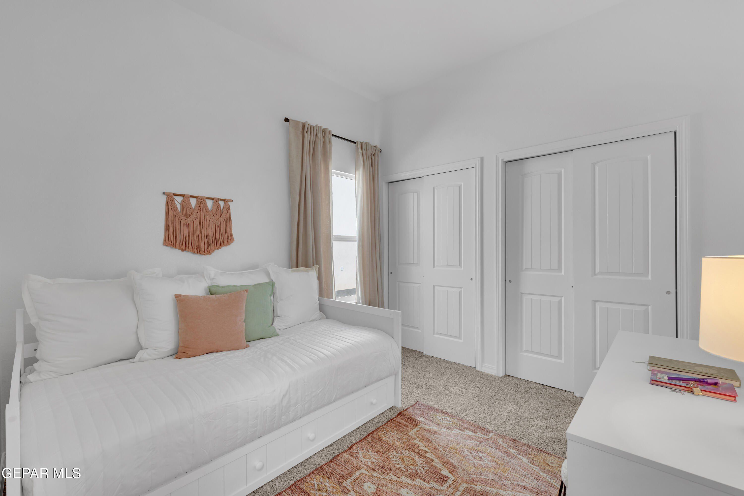 6035 Summer Ridge. Santa Teresa, NM 88008