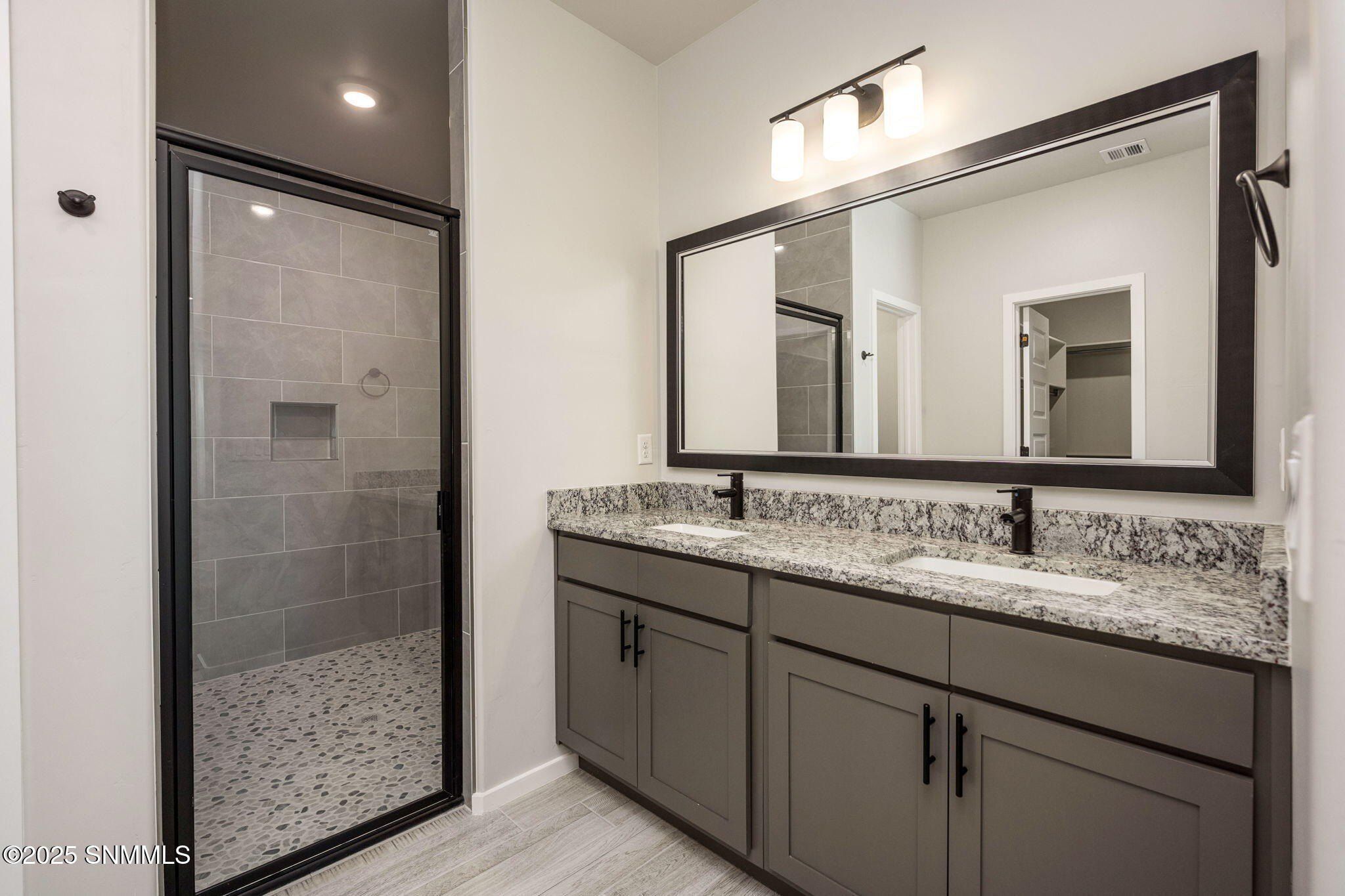 7935 San Eduardo Street. Las Cruces, NM 88012