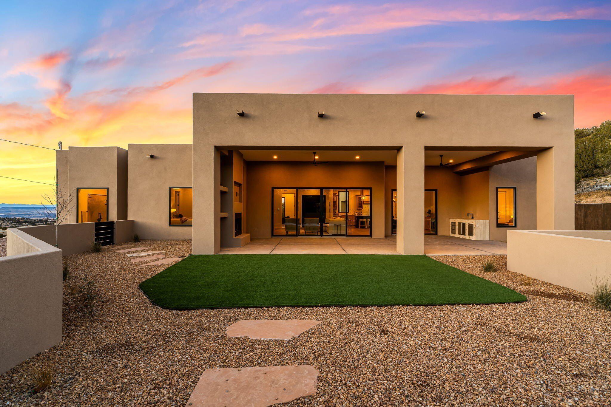 10 Rainbow Valley Road. Placitas, NM 87043