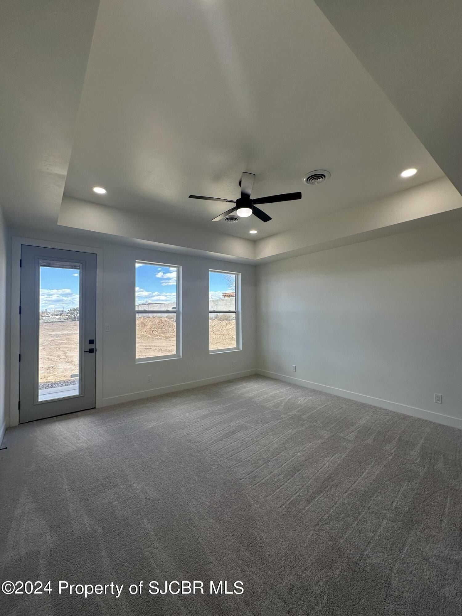 5003 Redwood Avenue. Farmington, NM 87402