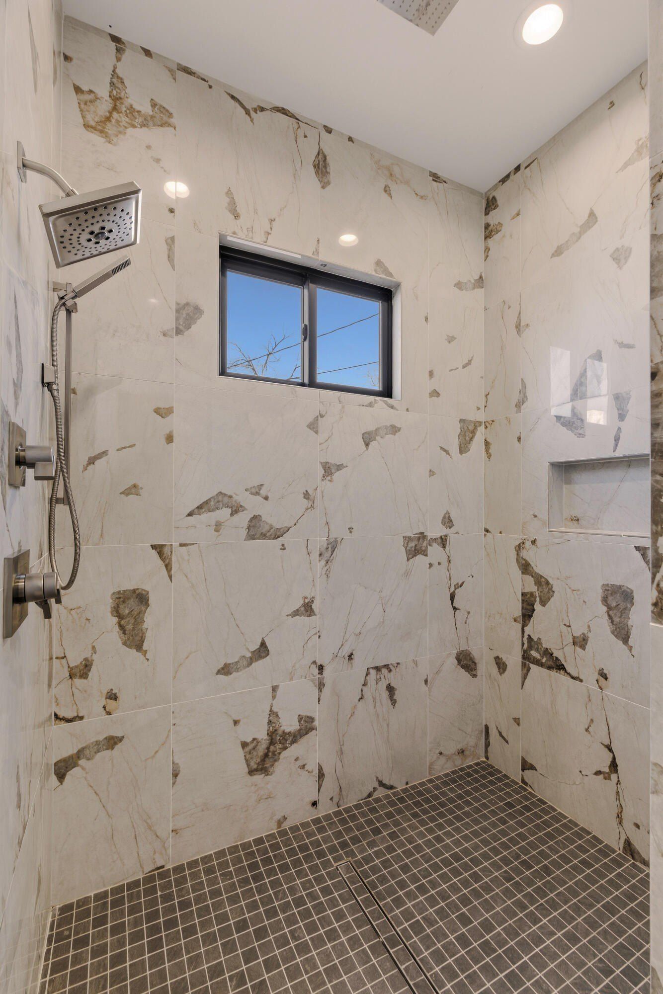1008 22Nd Street Nw. Albuquerque, NM 87104