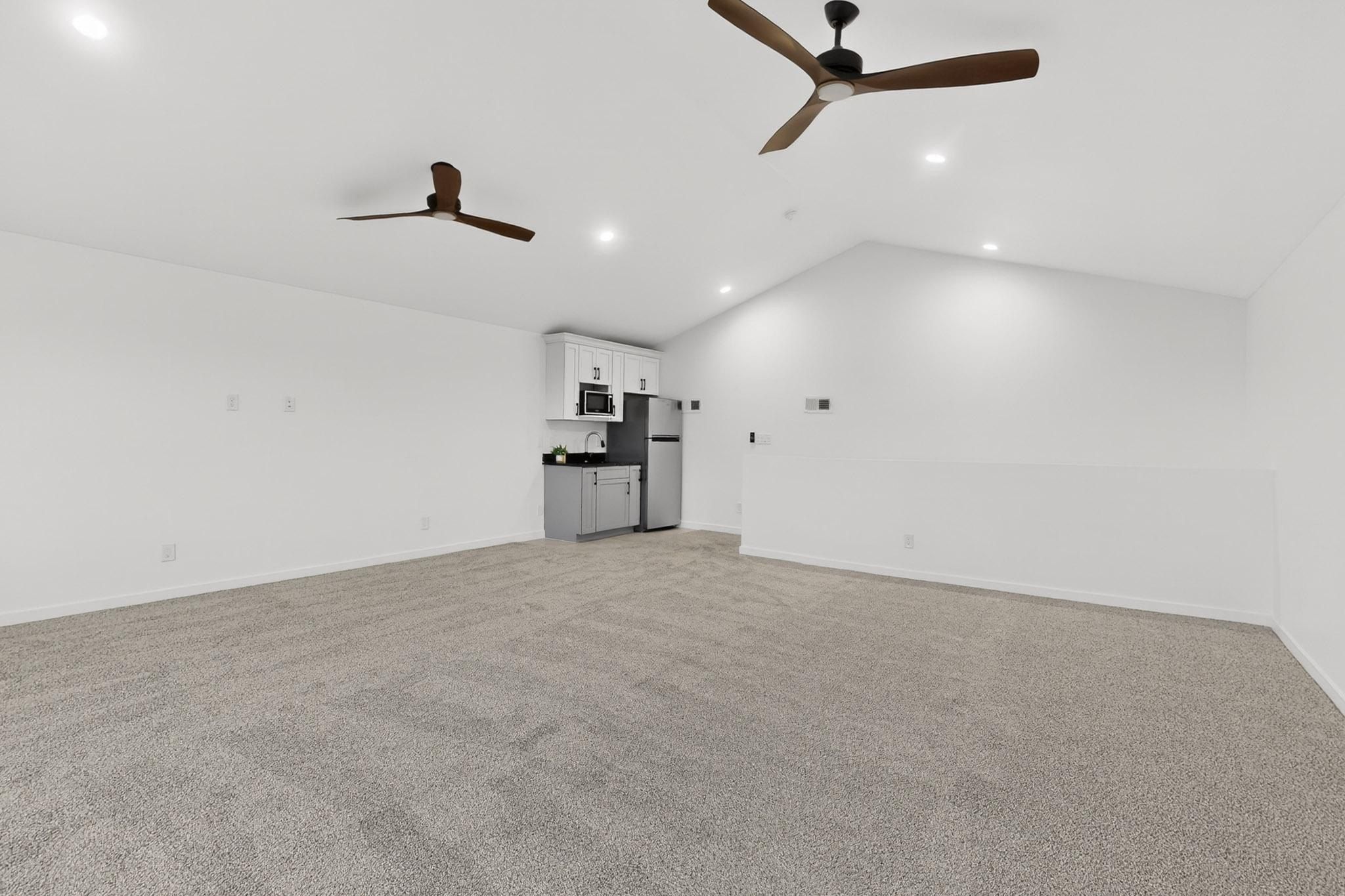 421 9Th Avenue Ne. Rio Rancho, NM 87124