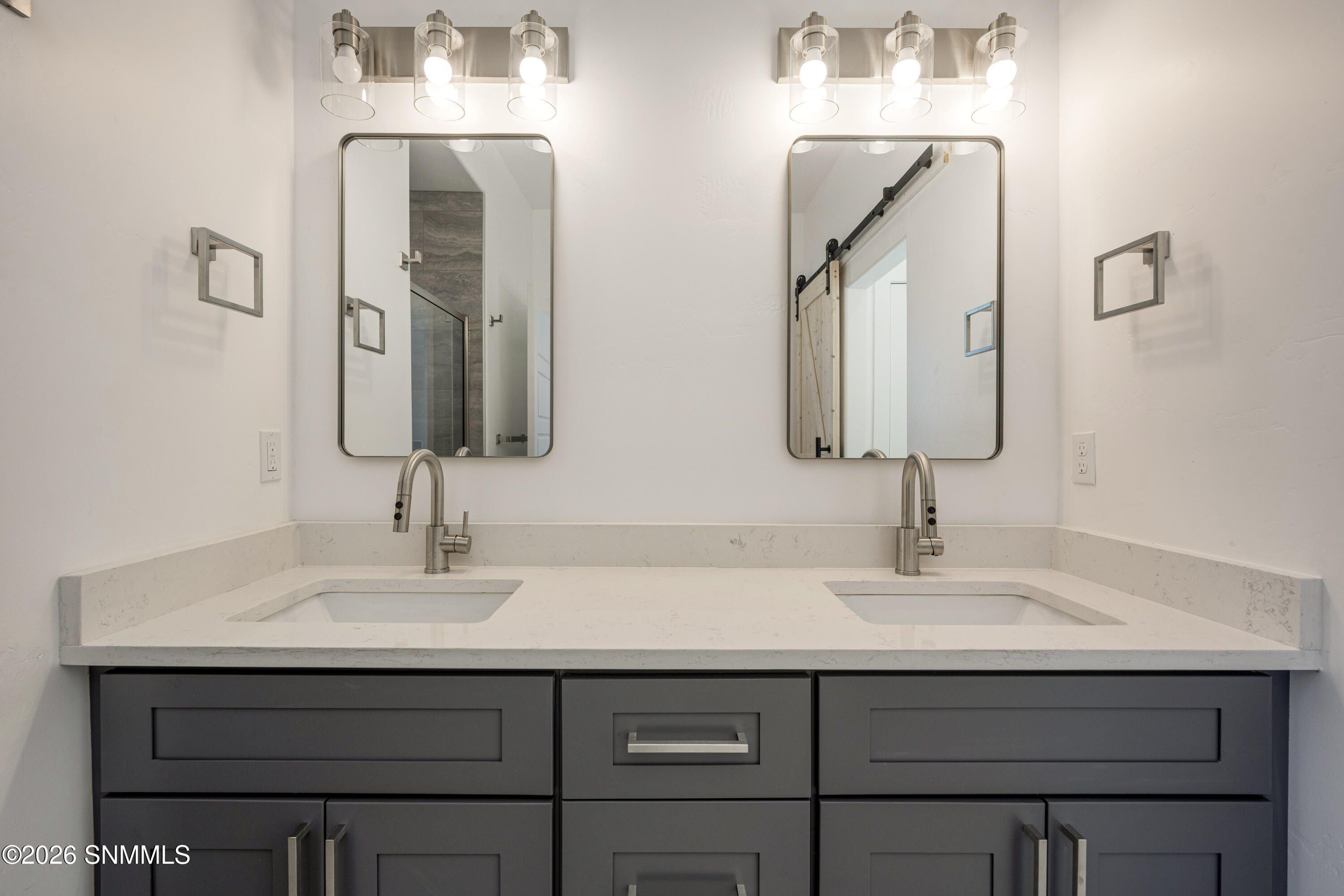 6534 Swan Street. Las Cruces, NM 88012