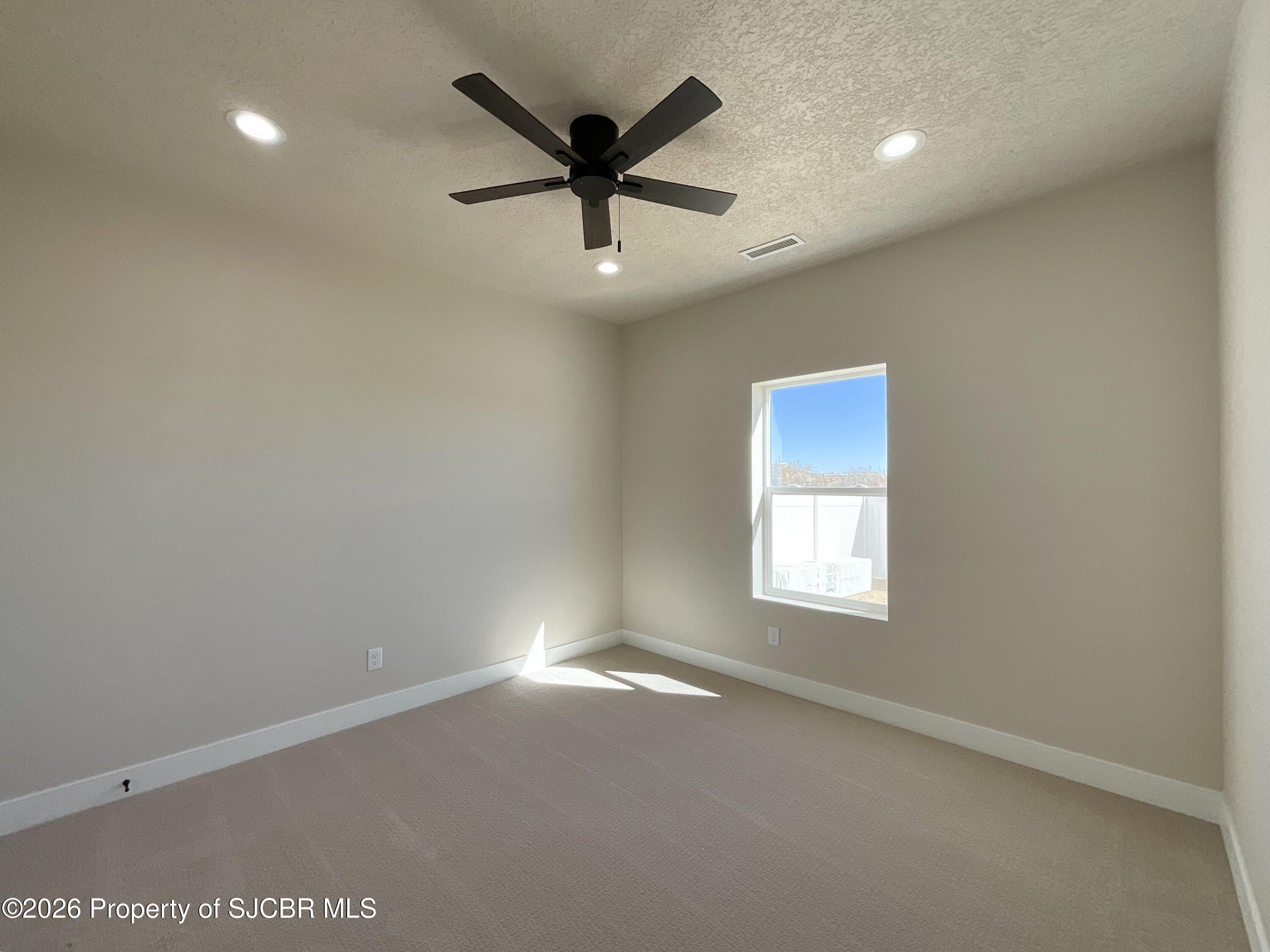 5760 Chance Lane. Farmington, NM 87402