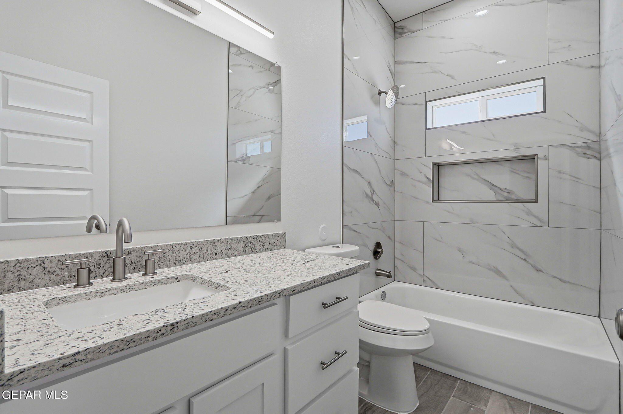 1412 Nambi Desert Drive. Chaparral, NM 88081