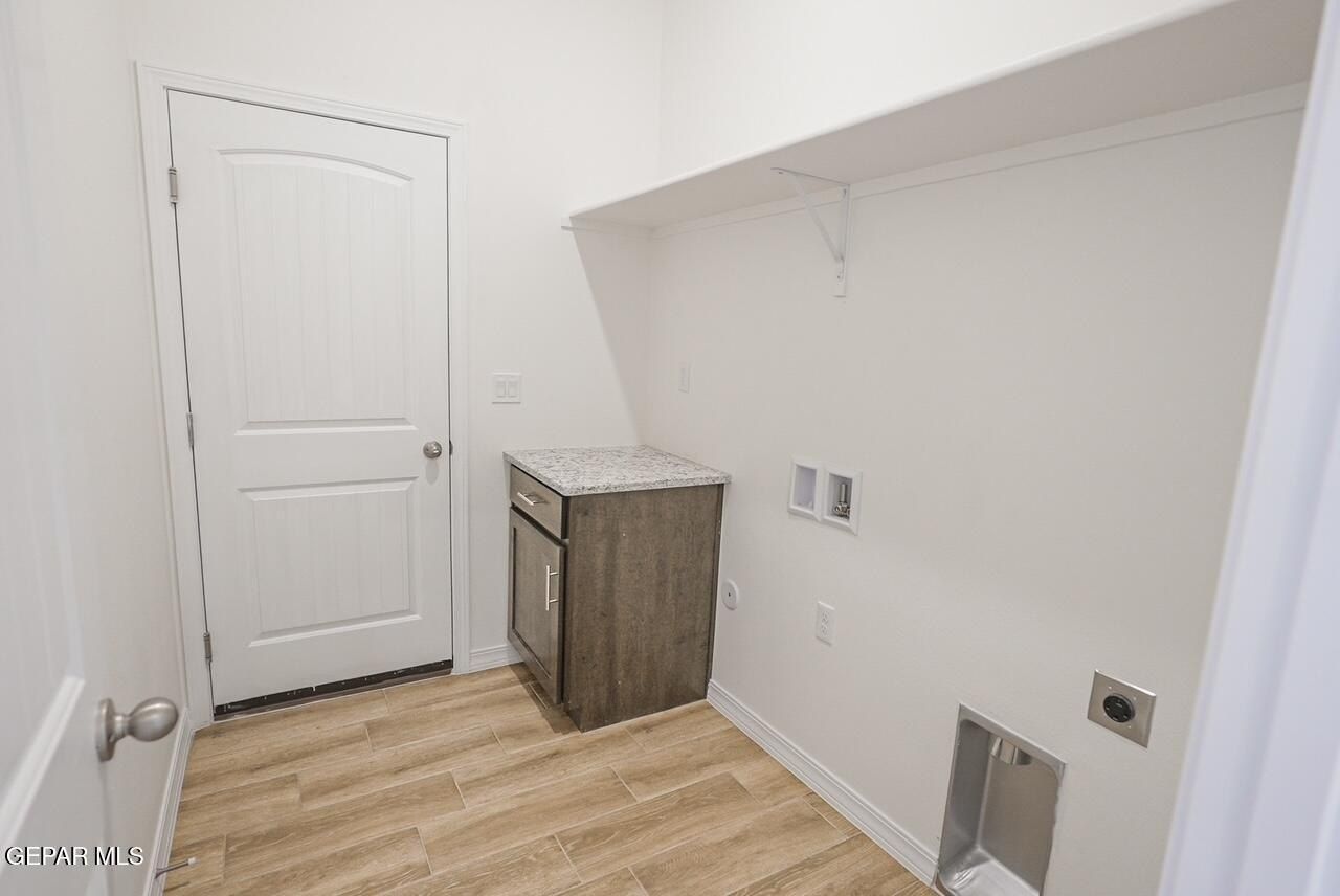 136 Peregrino Trail. Sunland Park, NM 88063