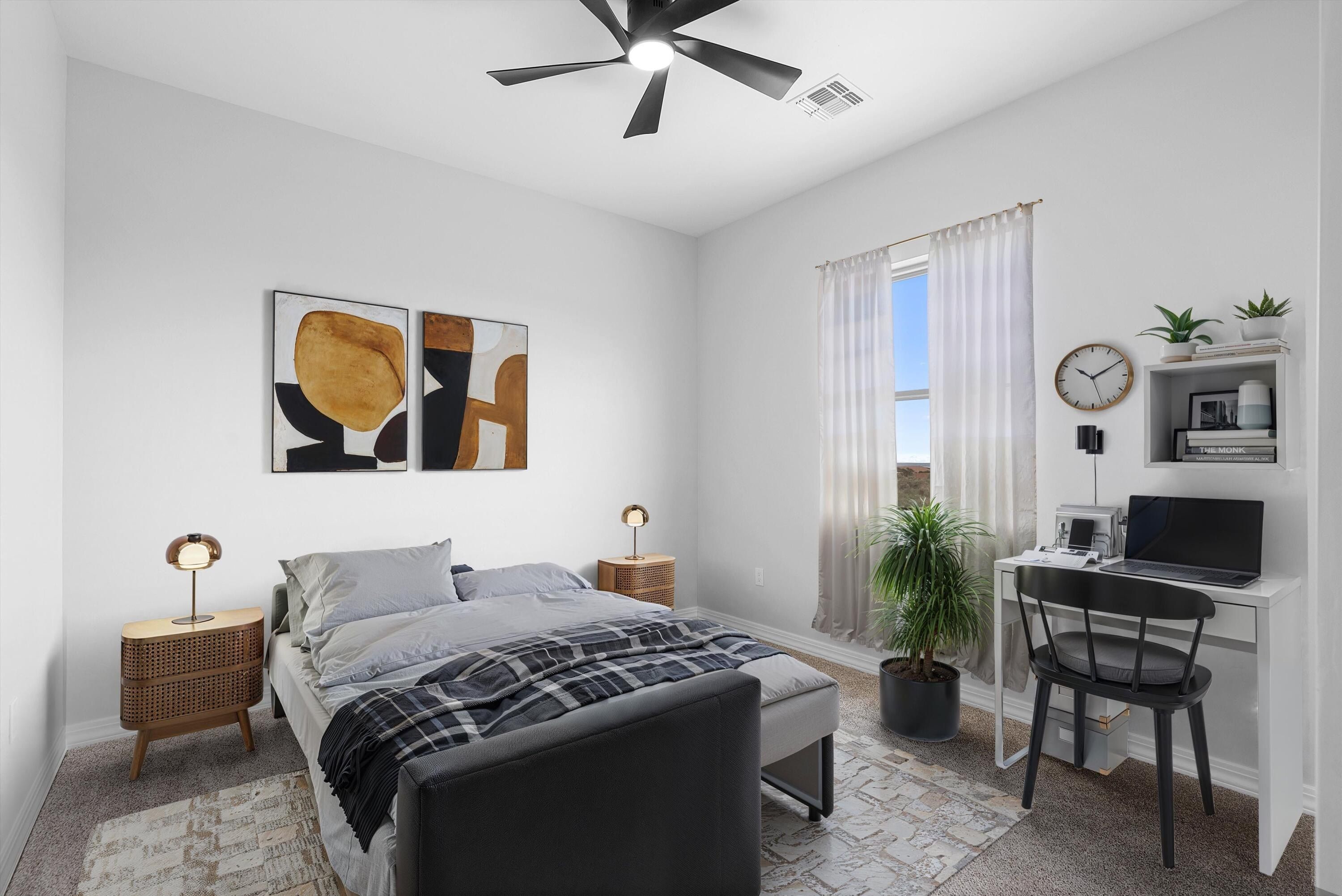 512 2Nd Street Ne. Rio Rancho, NM 87124