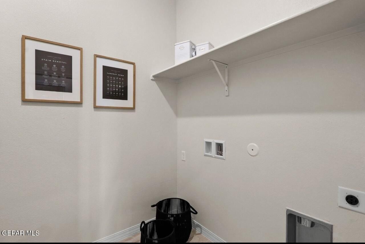 132 Peregrino Trail. Sunland Park, NM 88008