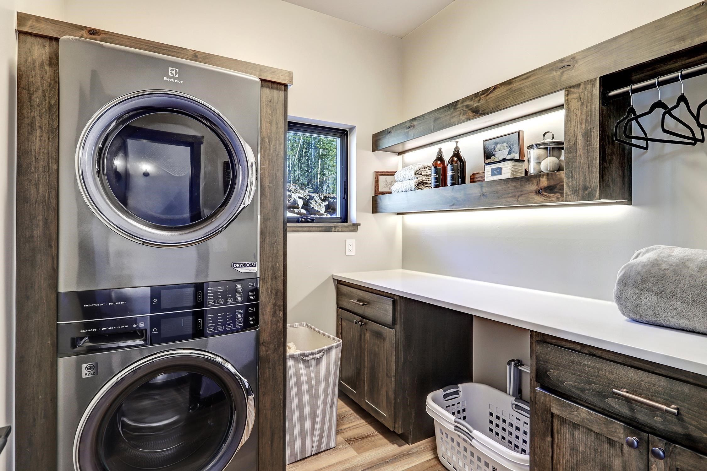 37 Happy Way. Angel Fire, NM 87710