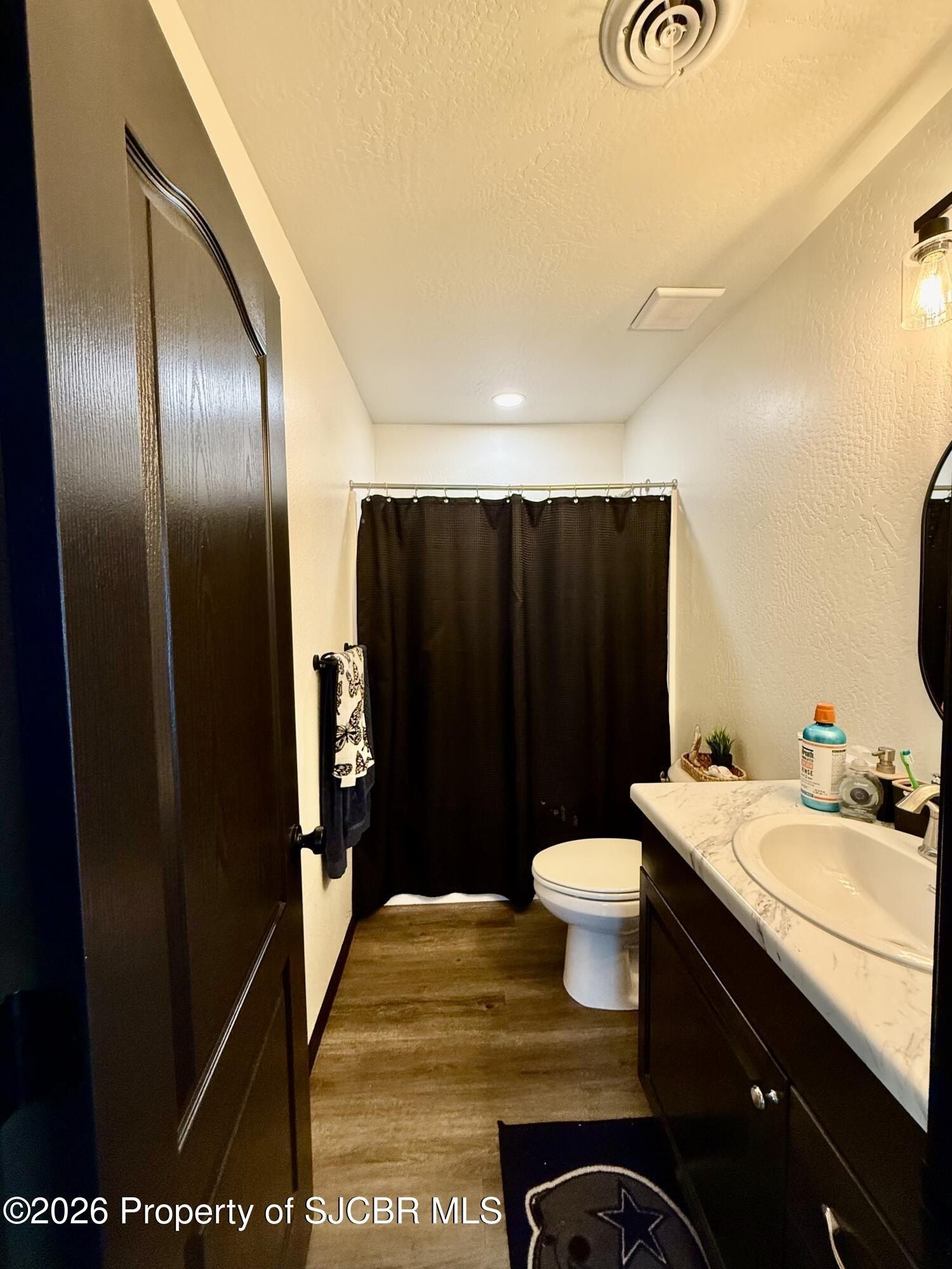 804 Lily Street. Farmington, NM 87401