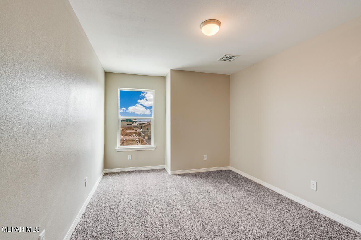 228 Bonnie Trail. Santa Teresa, NM 88008