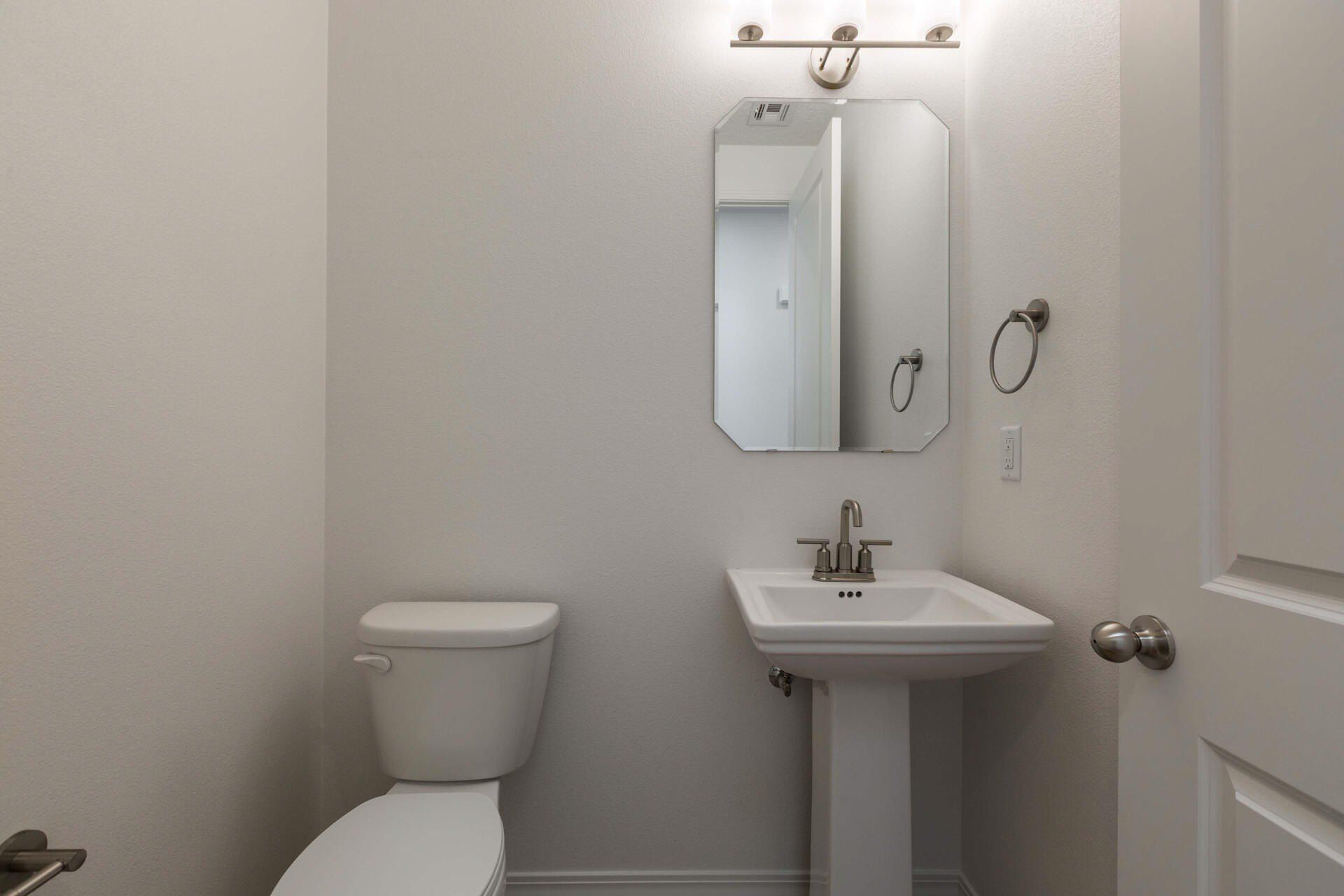 6805 Preston Road. Rio Rancho, NM 87144