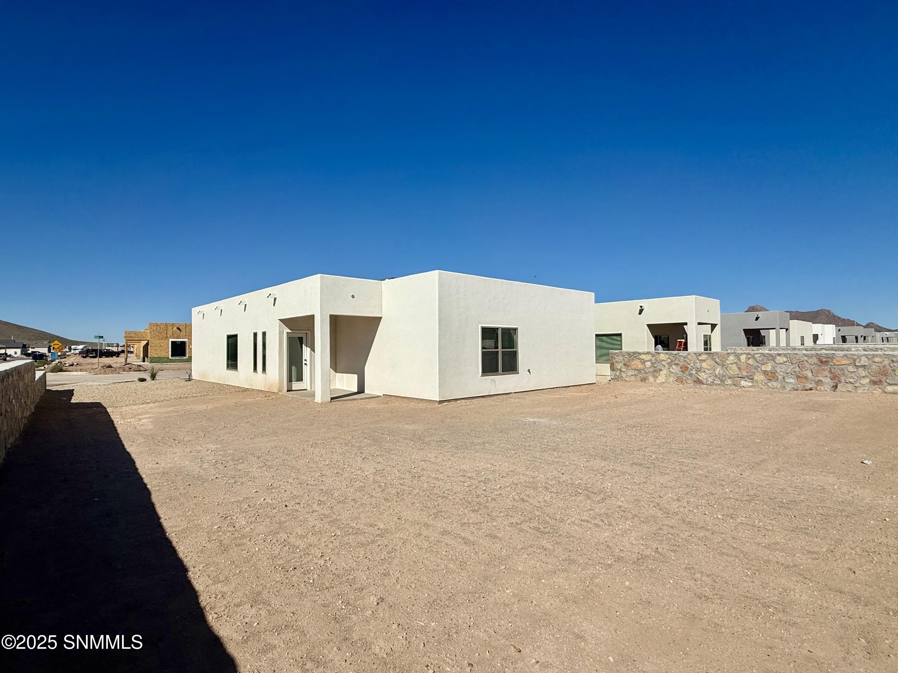 7600 Alila Way. Las Cruces, NM 88012