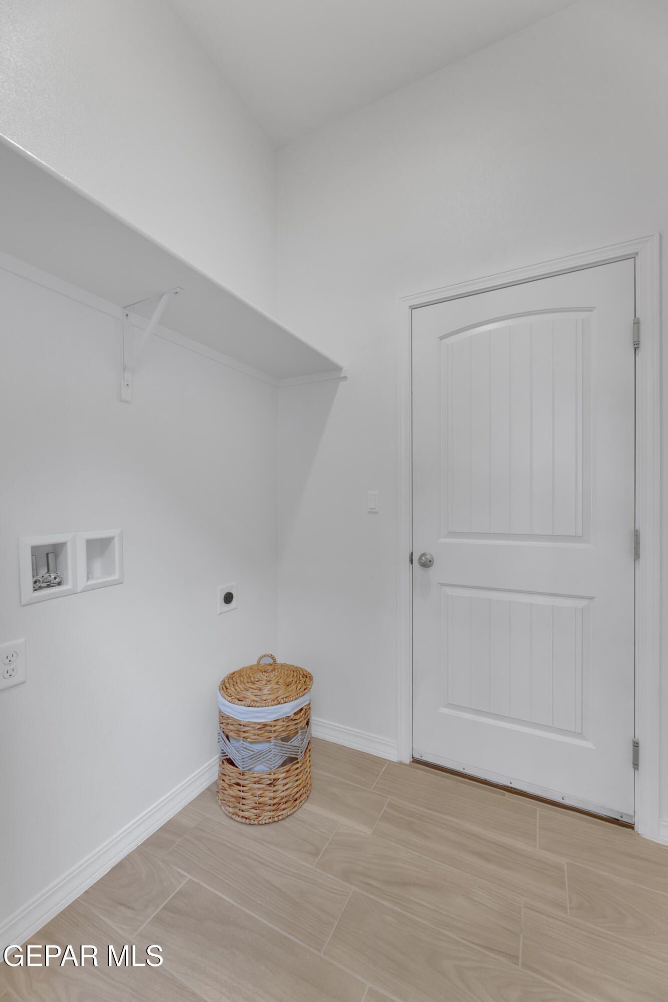 233 Bonnie Trail. Santa Teresa, NM 88008