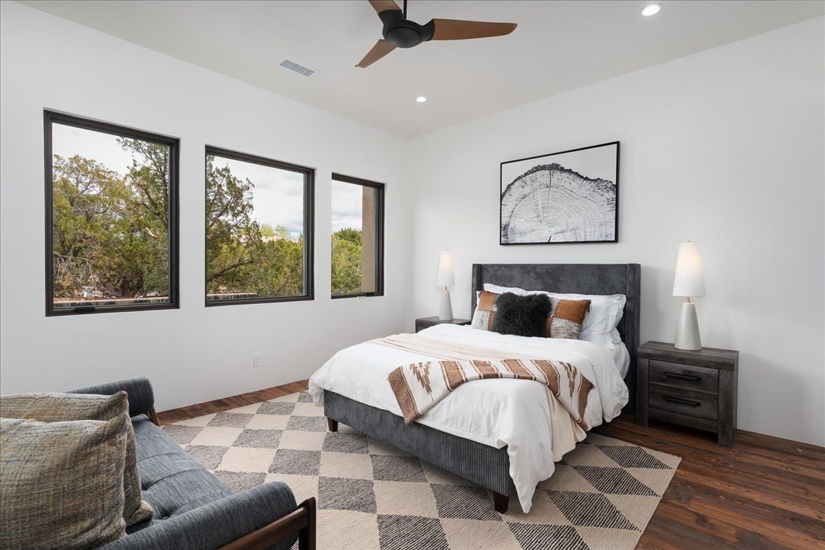 23 Windridge Circle. Santa Fe, NM 87506