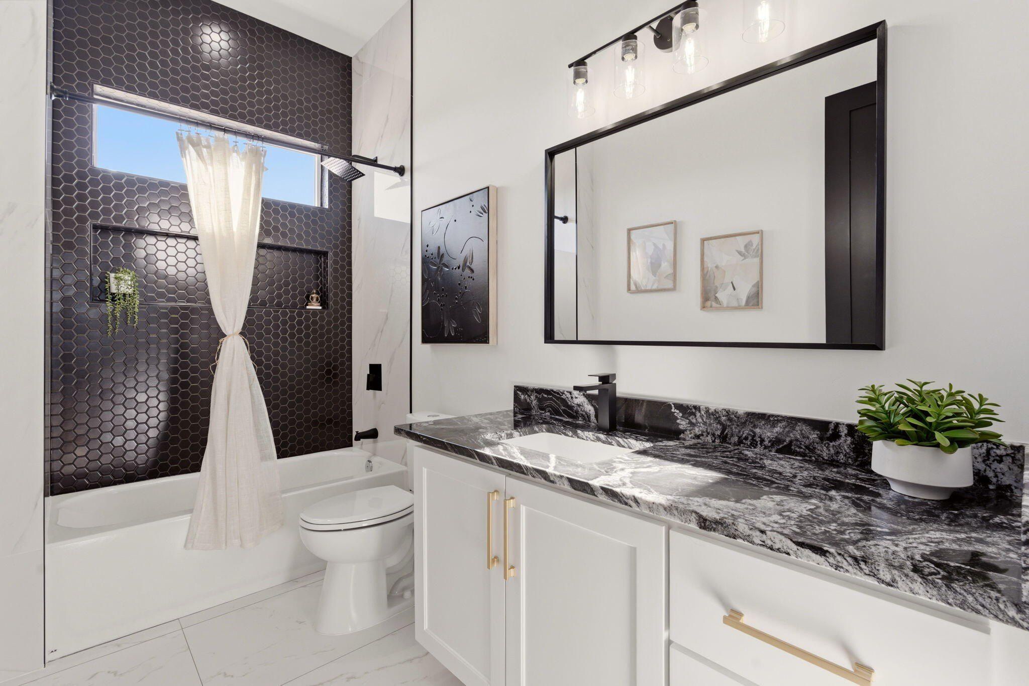 221 4Th Avenue Sw. Rio Rancho, NM 87124