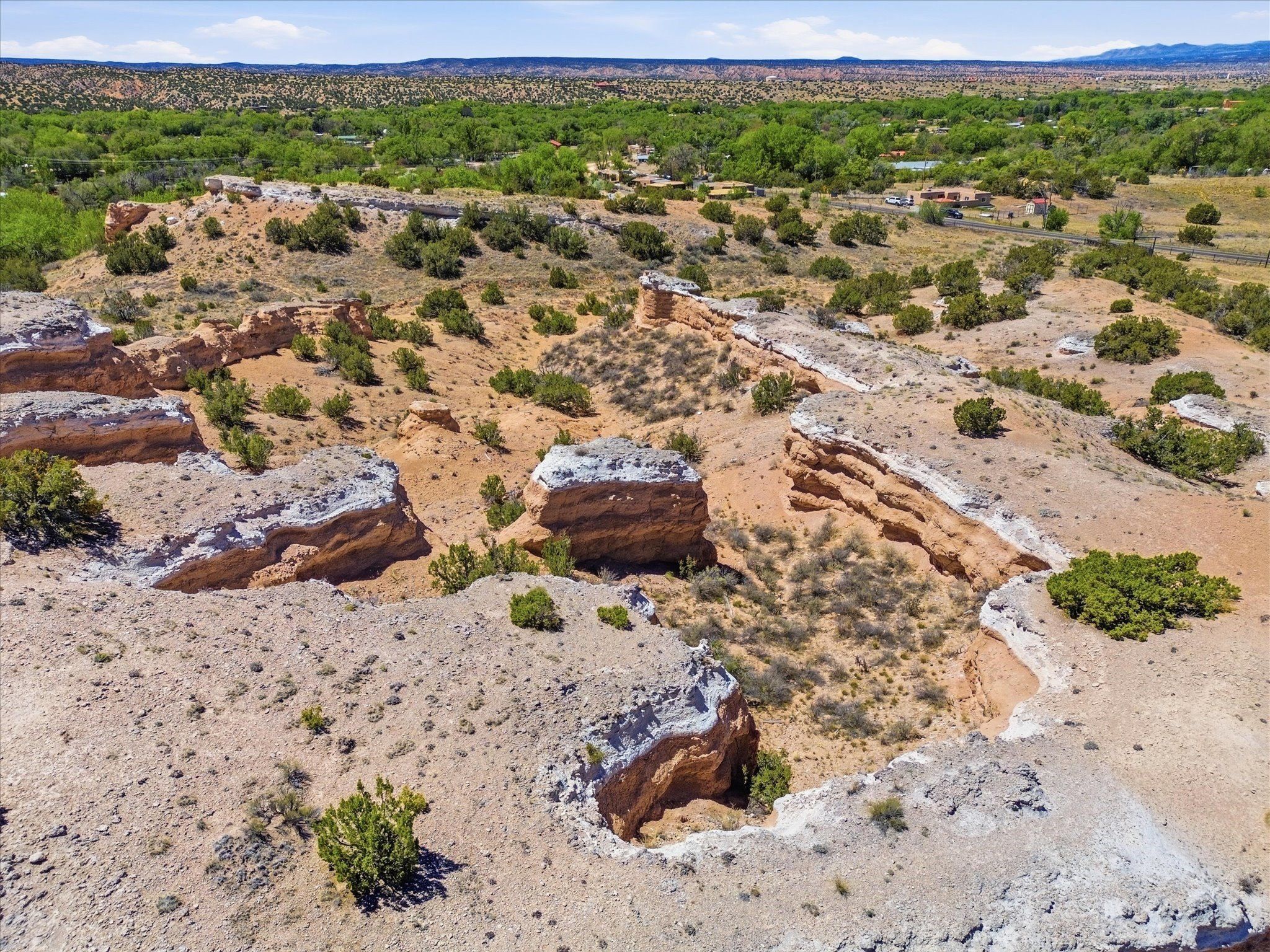 5 Camino Salvarse Lot Lot 2. Santa Fe, NM 87506