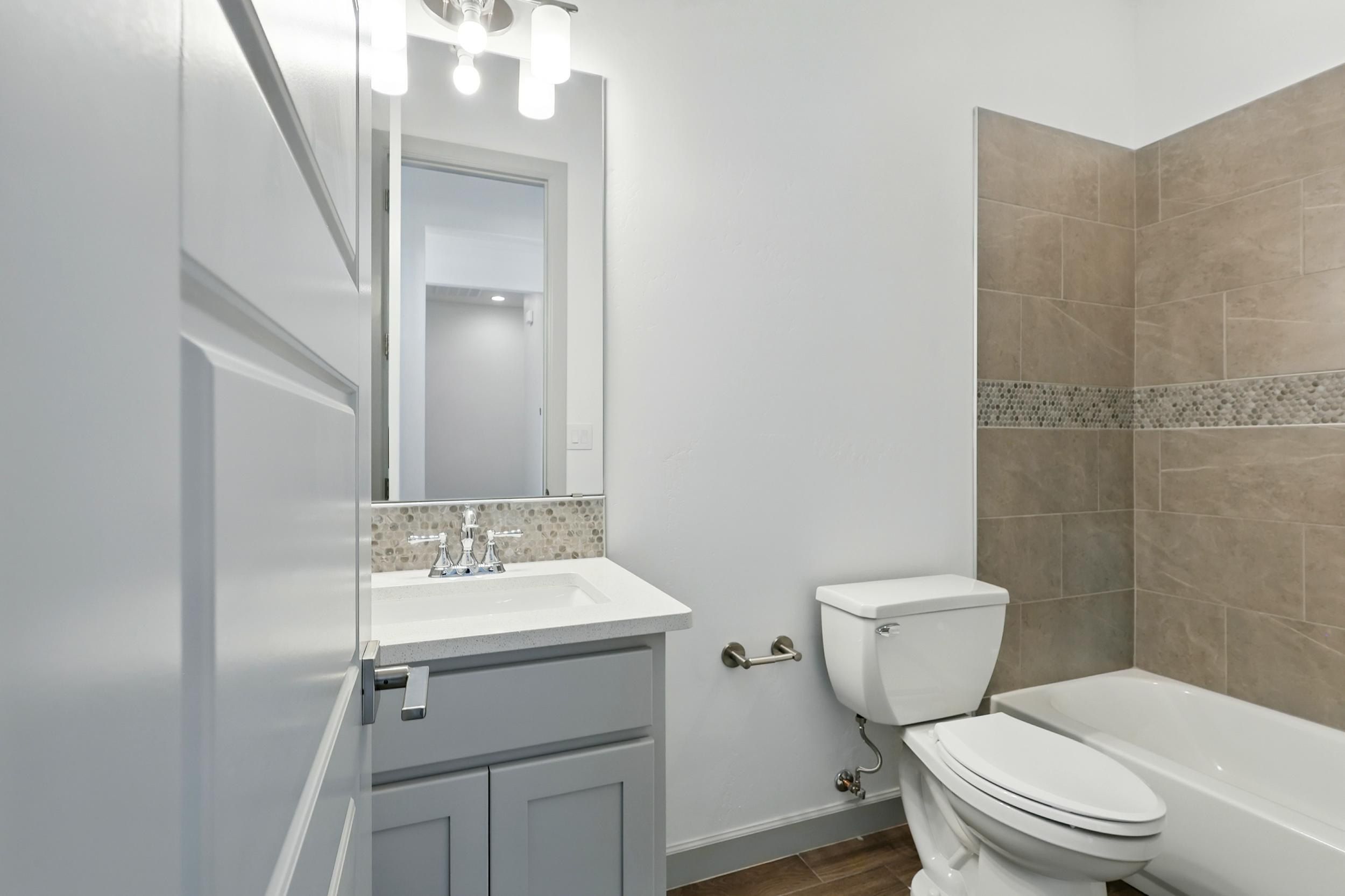 1670 Tesoro Loop Nw. Los Lunas, NM 87031