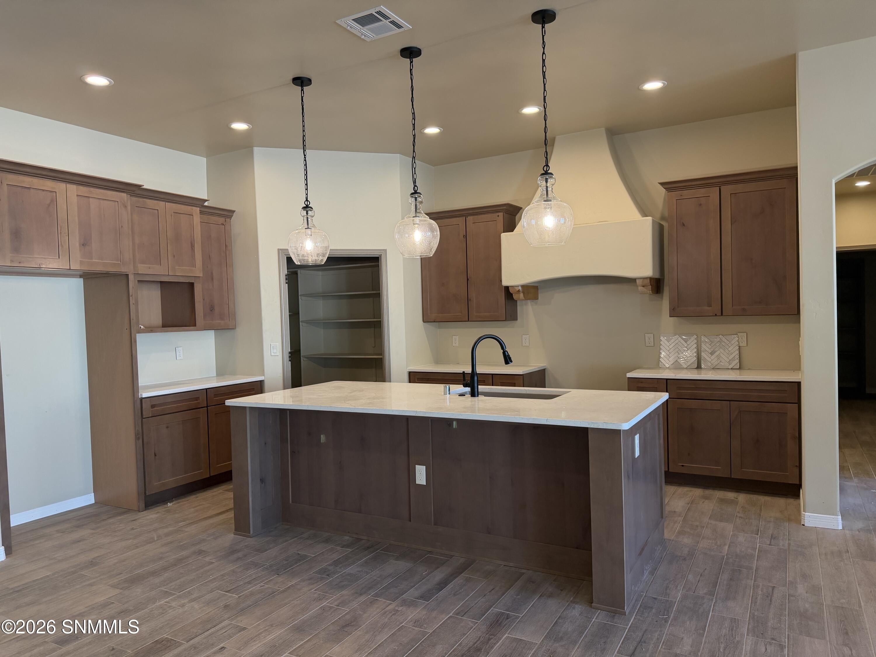 785 Basha Arc. Las Cruces, NM 88005
