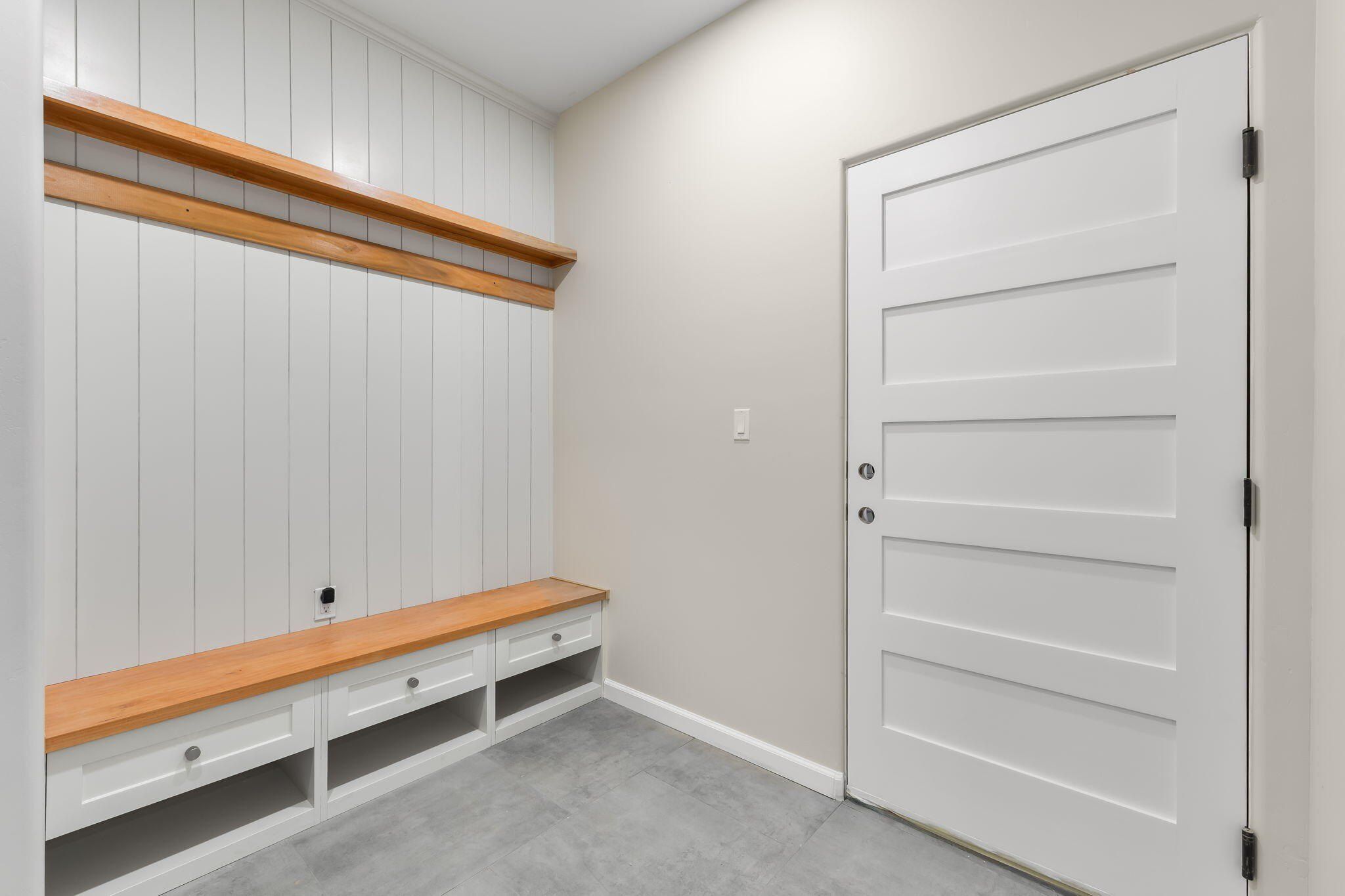 1910 Sunshine Road Sw. Albuquerque, NM 87105