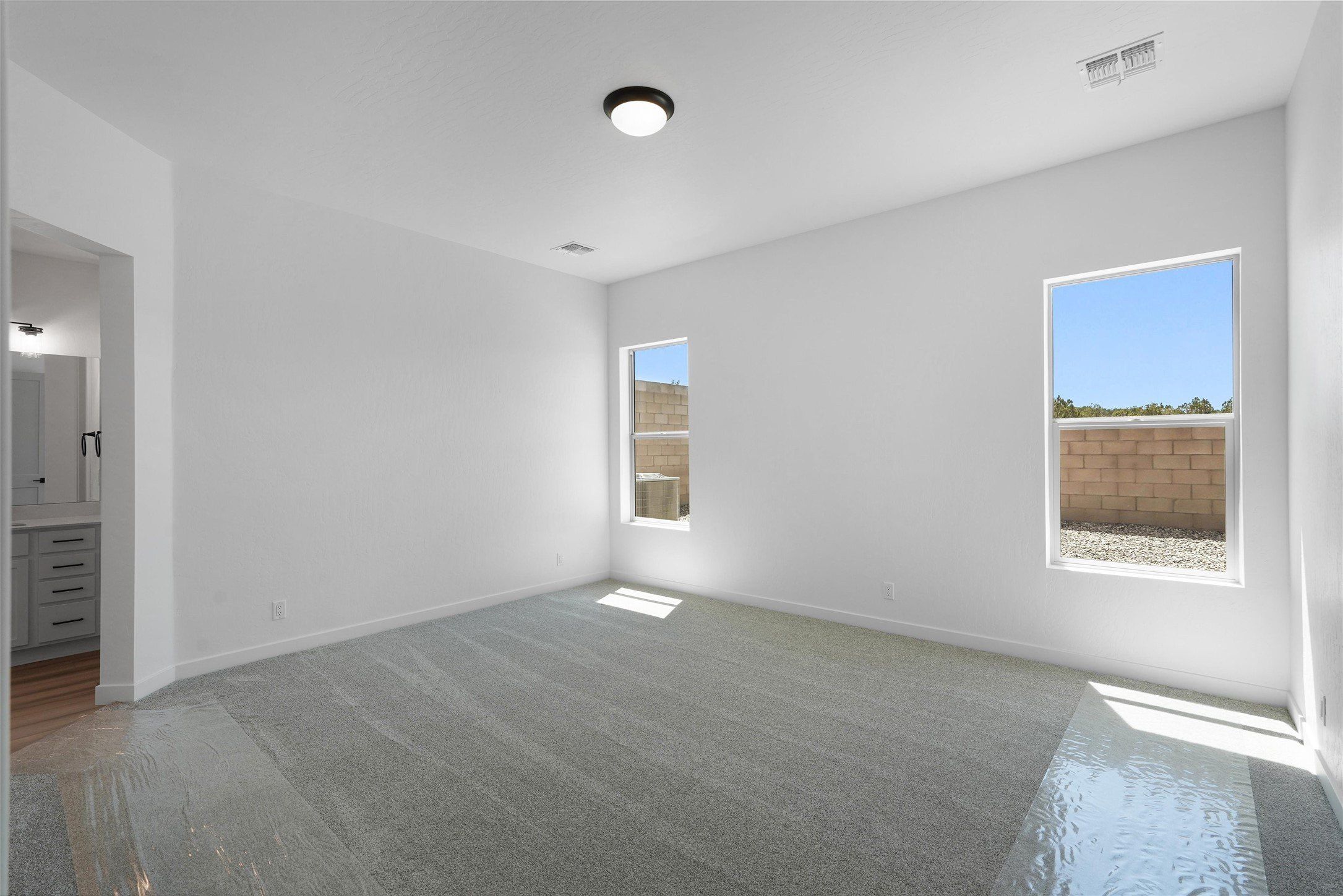 62 Cadena Loop. Los Alamos, NM 87547