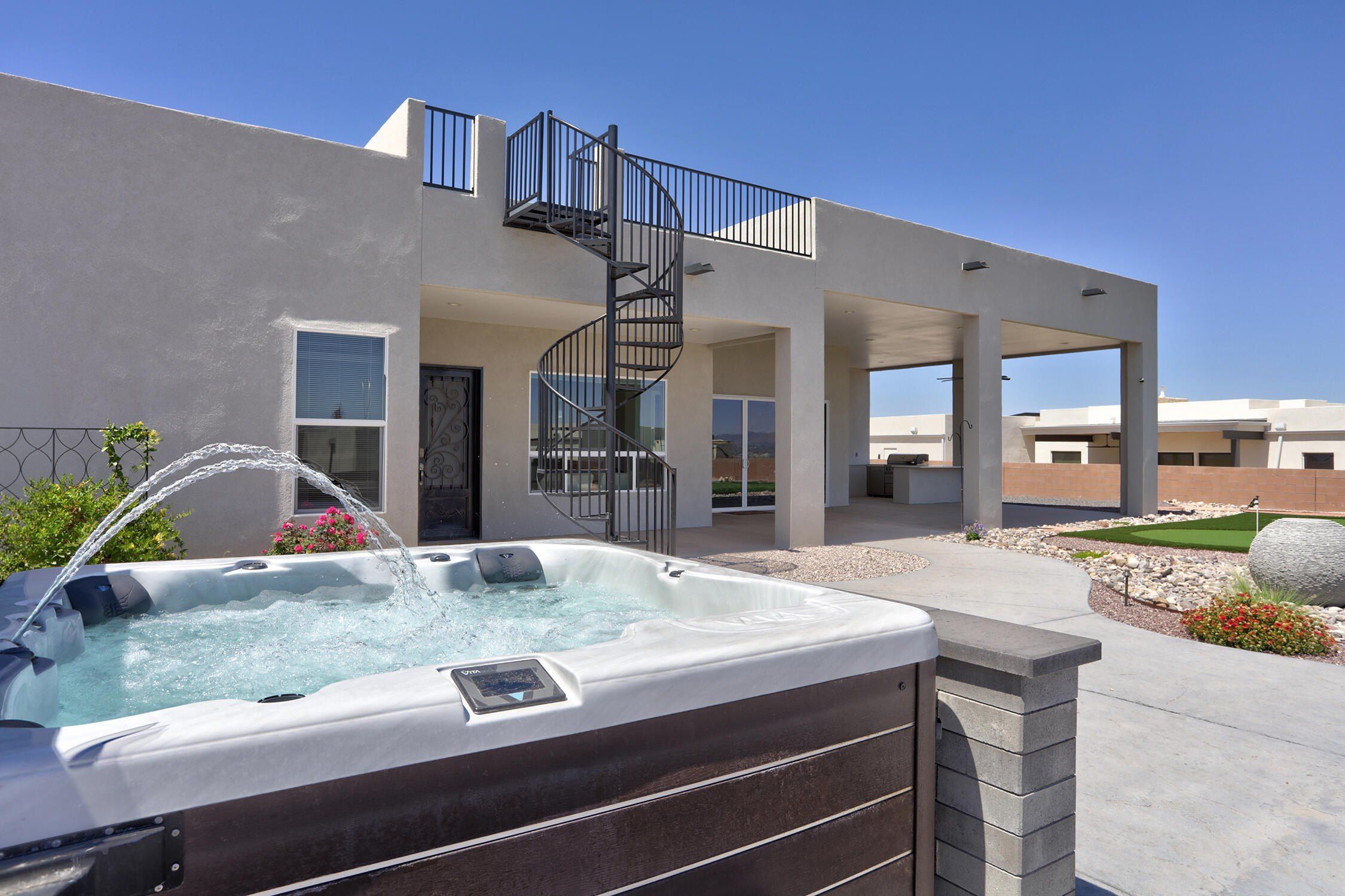 6304 Alderete Court Nw. Albuquerque, NM 87120