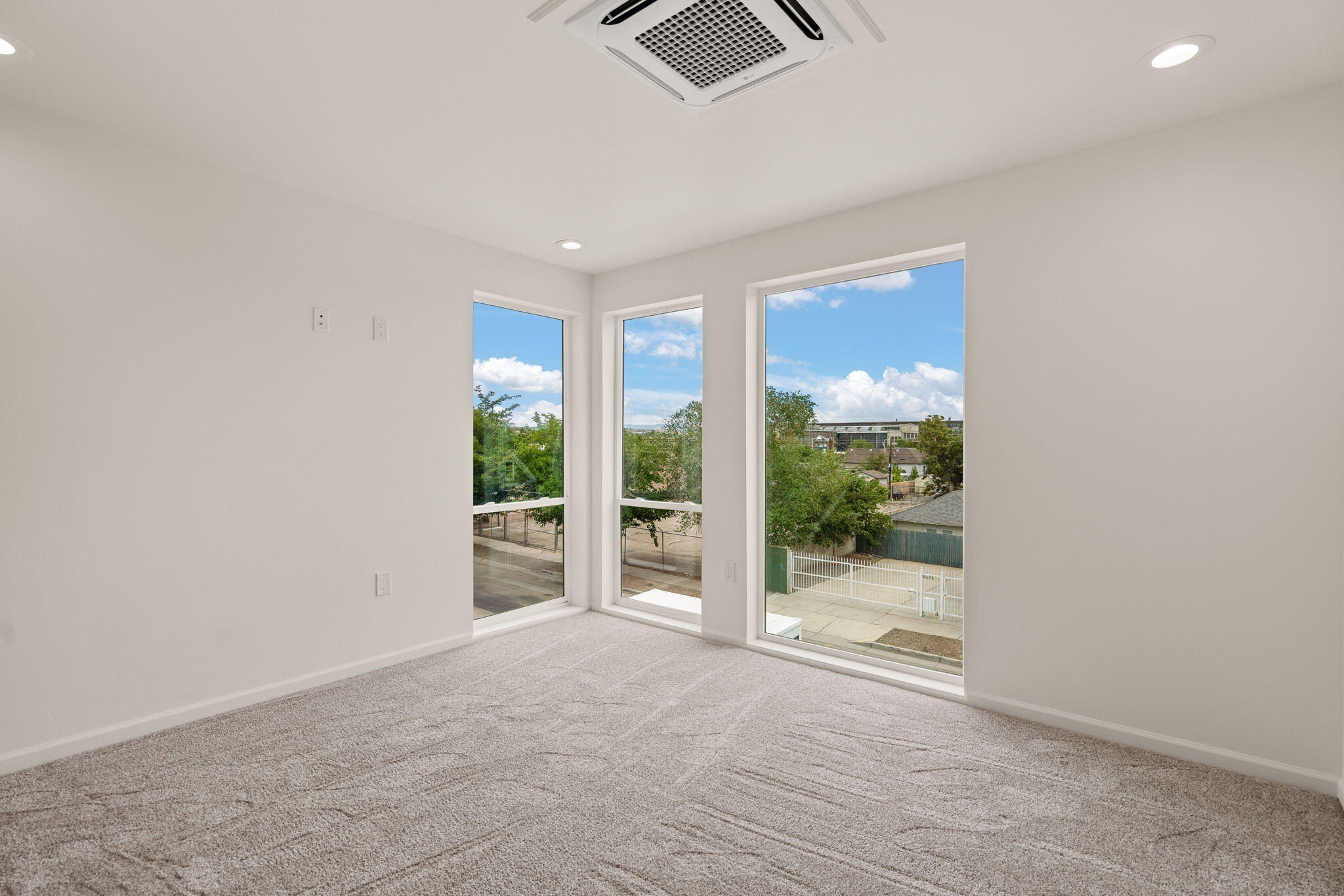 233 Stover Avenue Sw. Albuquerque, NM 87102