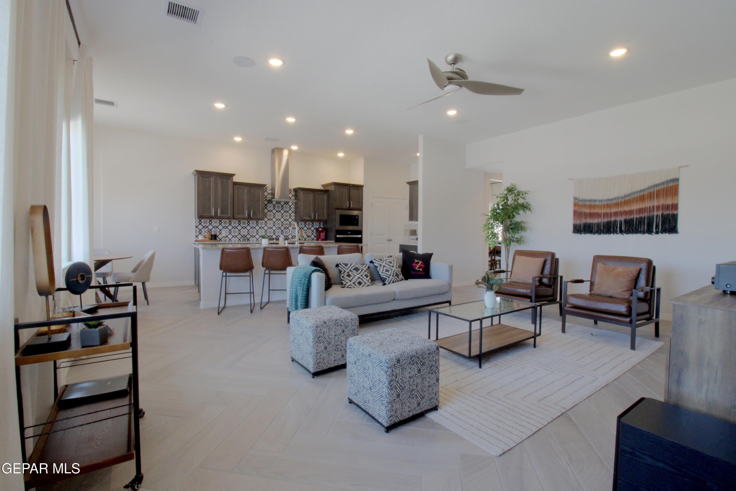 233 Bonnie Trail. Santa Teresa, NM 88008