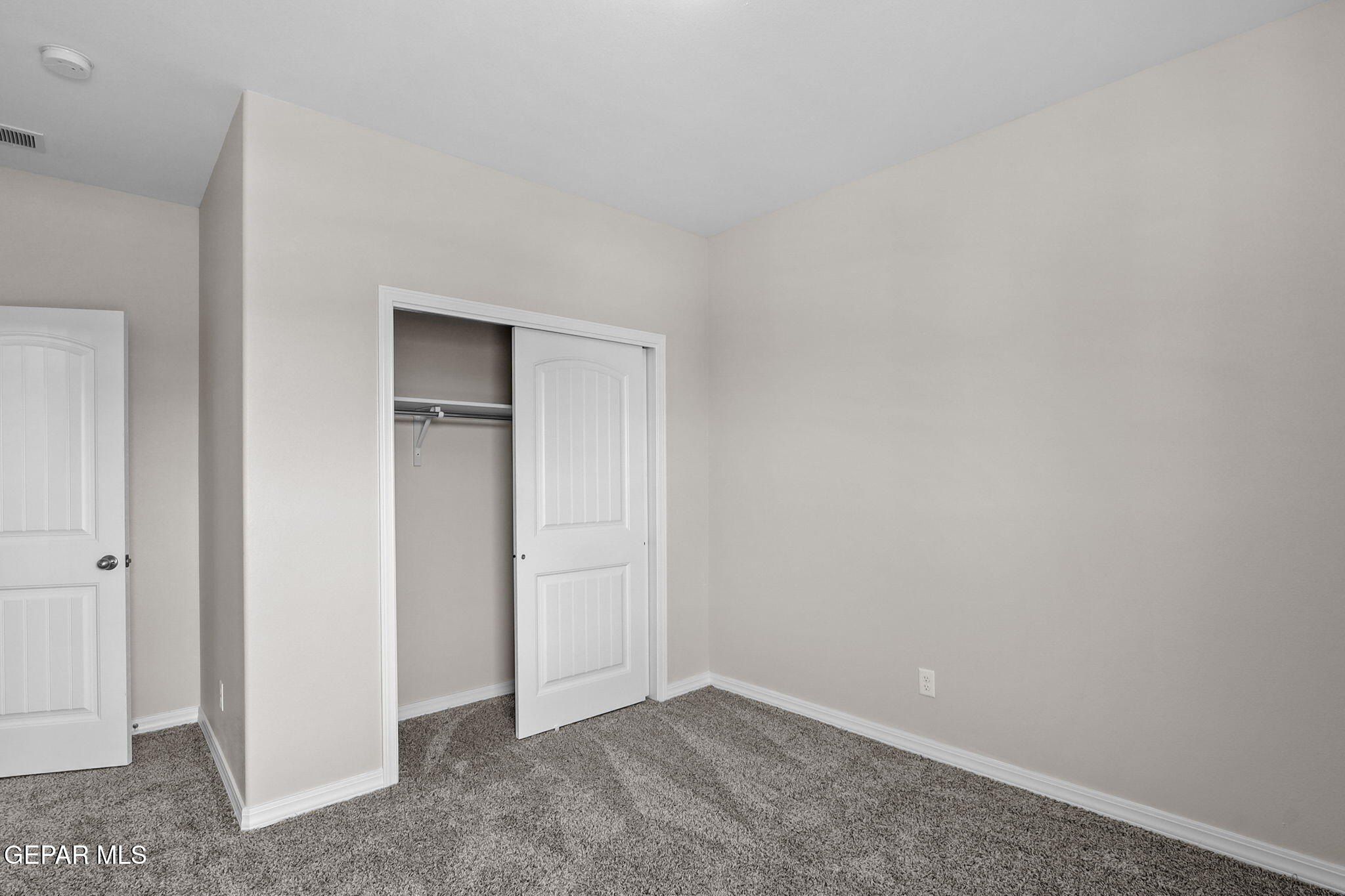 192 Olive Branch. Sunland Park, NM 88008