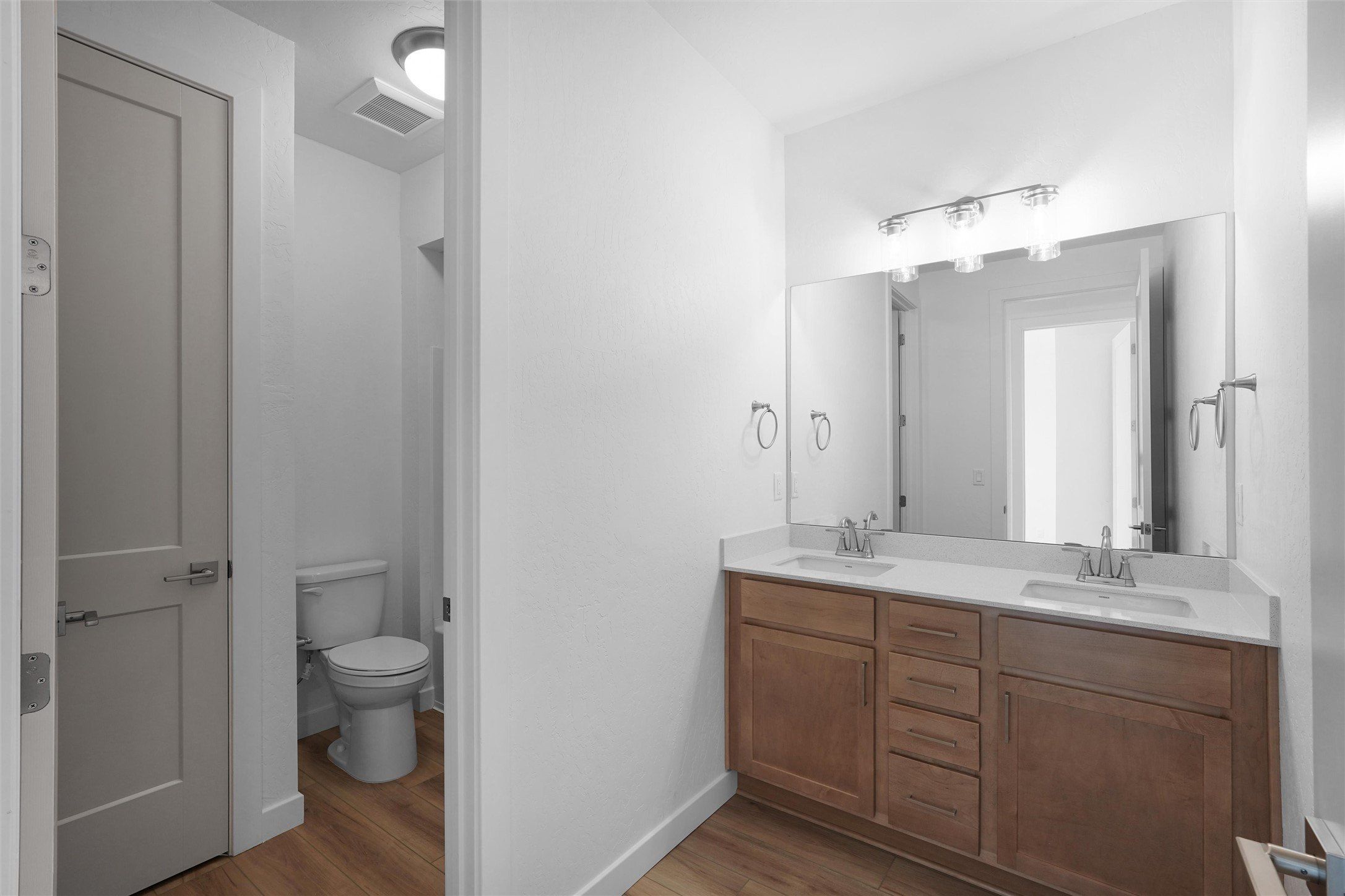 58 Cadena Loop. White Rock, NM 87547