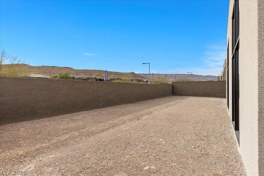 10907 Agate Cliffs Avenue. Las Vegas, NV 89135