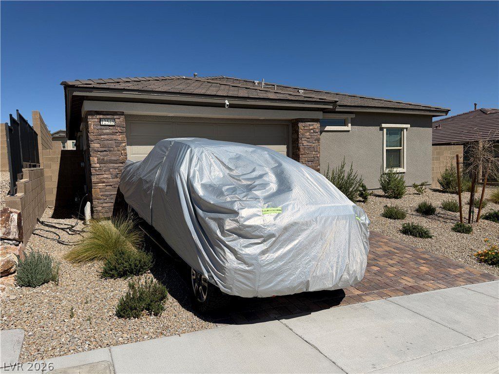 12548 Alpine Creek Place. Las Vegas, NV 89138