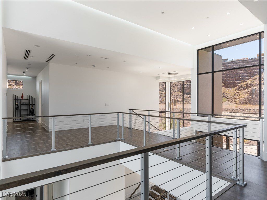 25 Rockstream Drive. Henderson, NV 89012