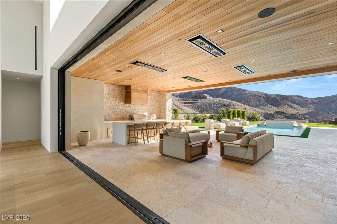 23 Sanctuary Peak Court. Henderson, NV 89012