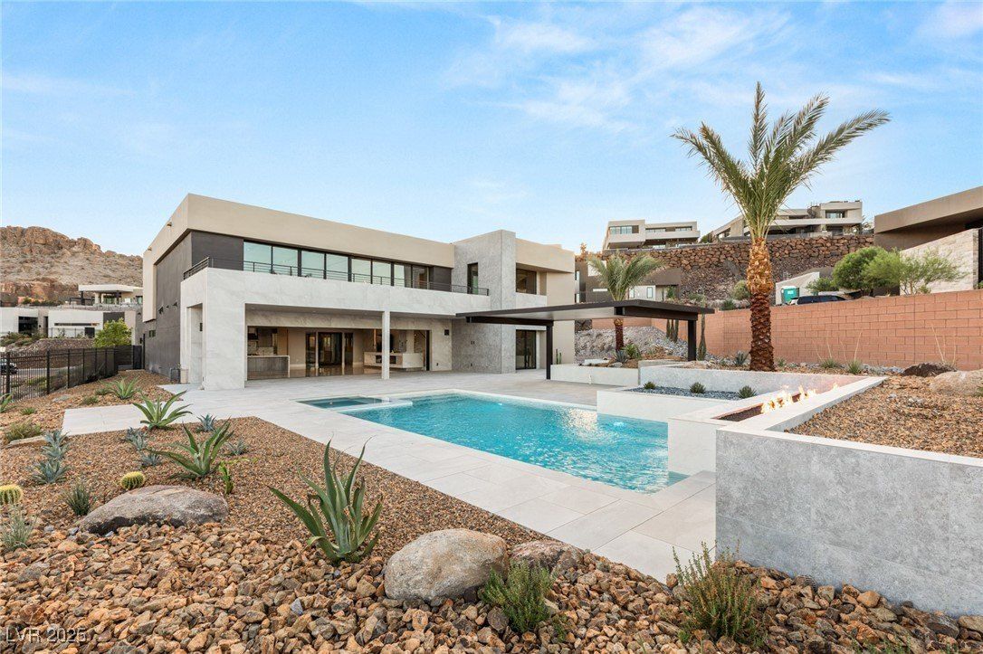 620 Dragon Mountain Court. Henderson, NV 89012