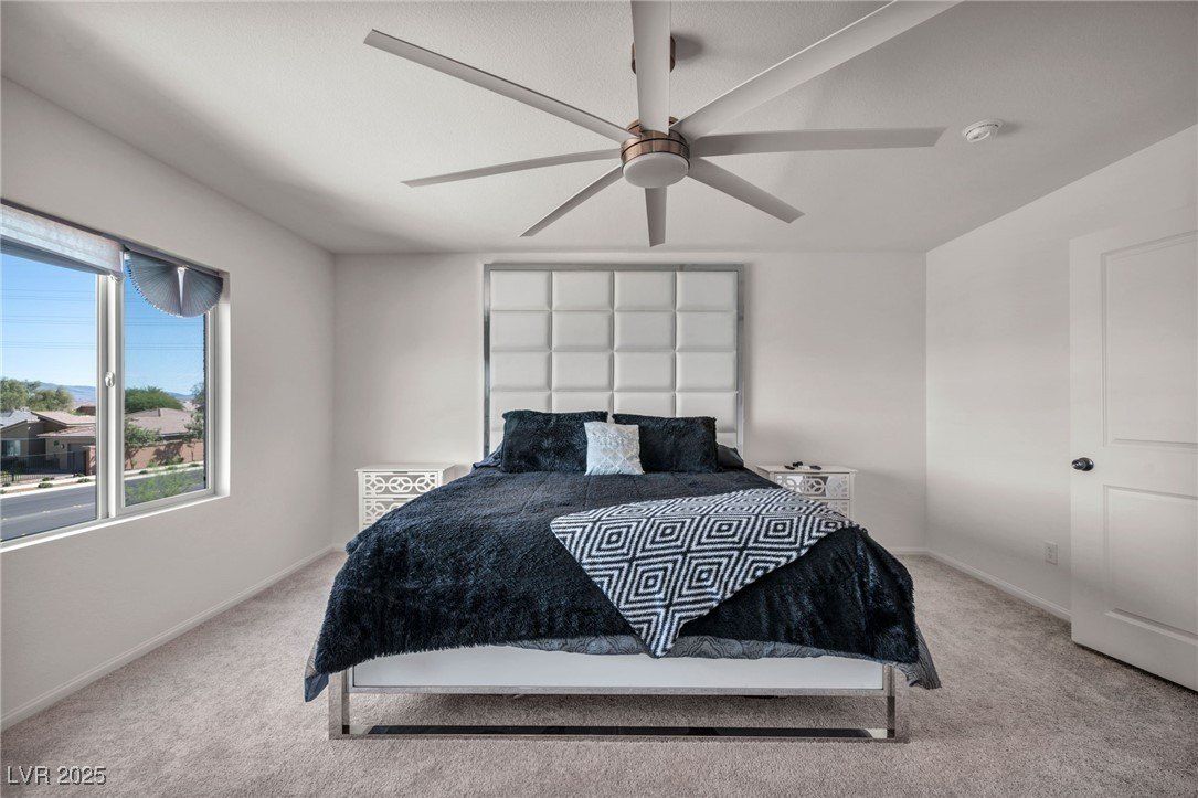 10272 Beckenham Hills Street. Las Vegas, NV 89141