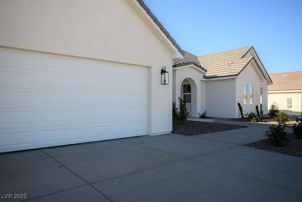 1573 Heights Drive. Logandale, NV 89021