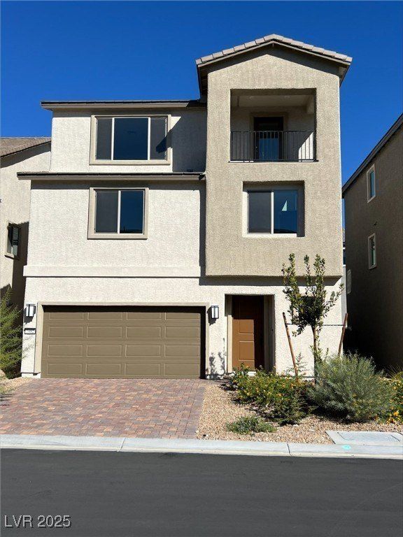 7482 Lodano Avenue. Las Vegas, NV 89113