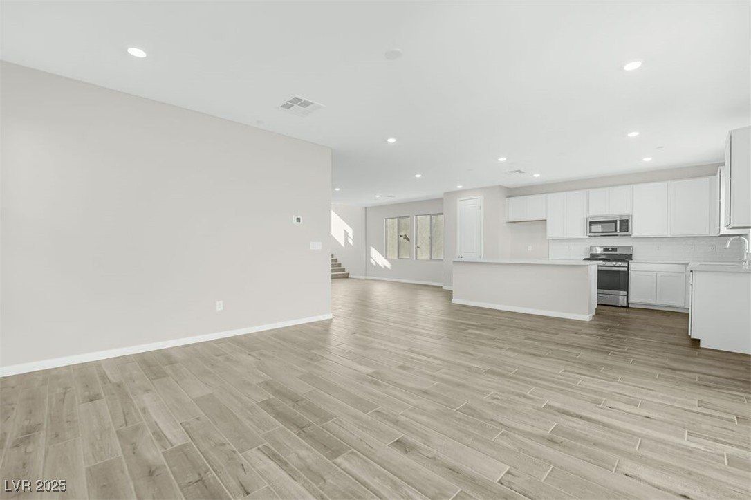 58 Via Montoro. Henderson, NV 89015